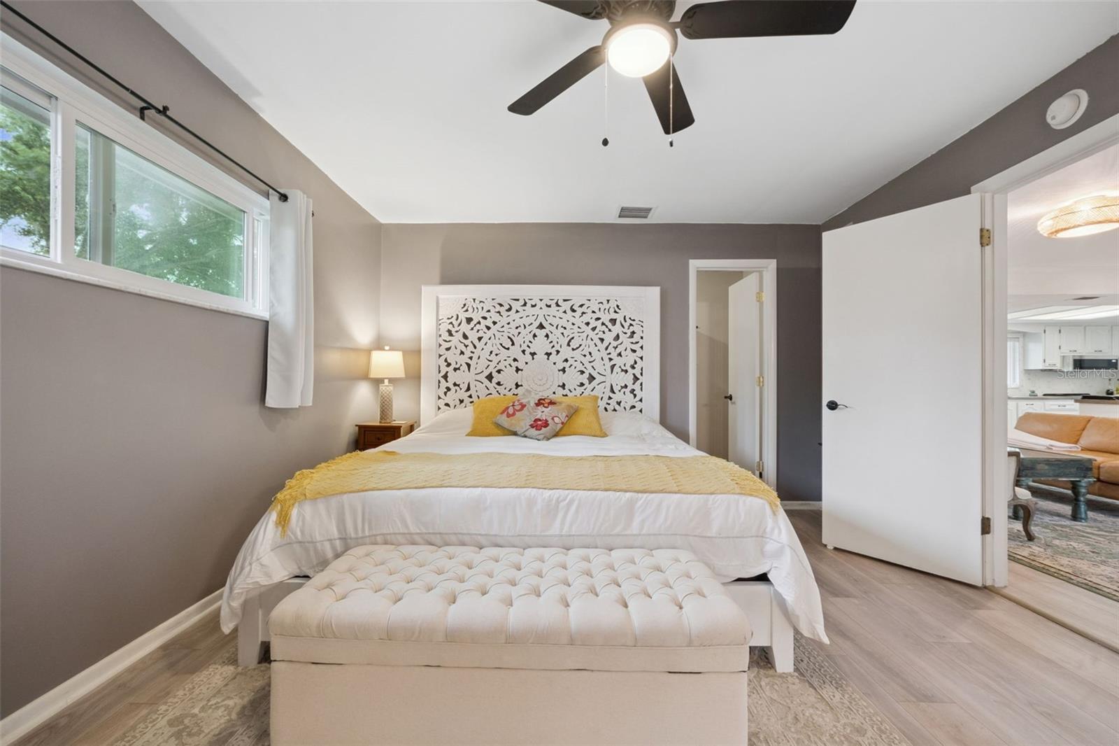 Image 20 of 46 For 425 Vandergrift Drive