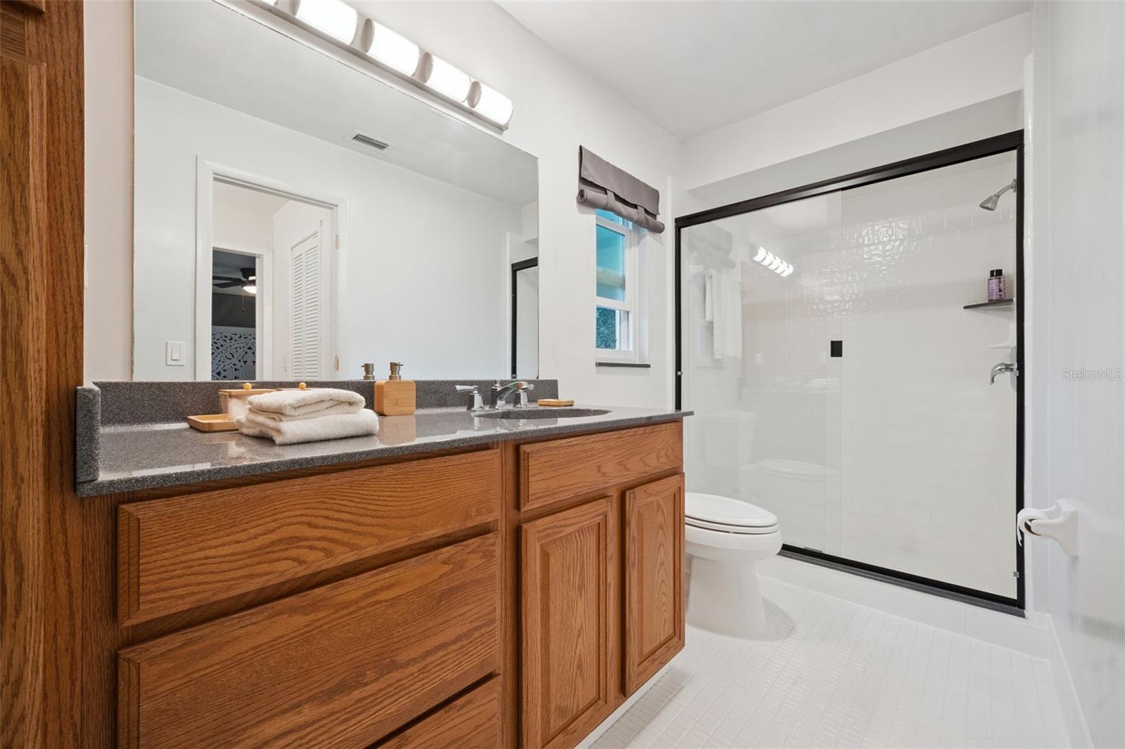 Image 22 of 46 For 425 Vandergrift Drive