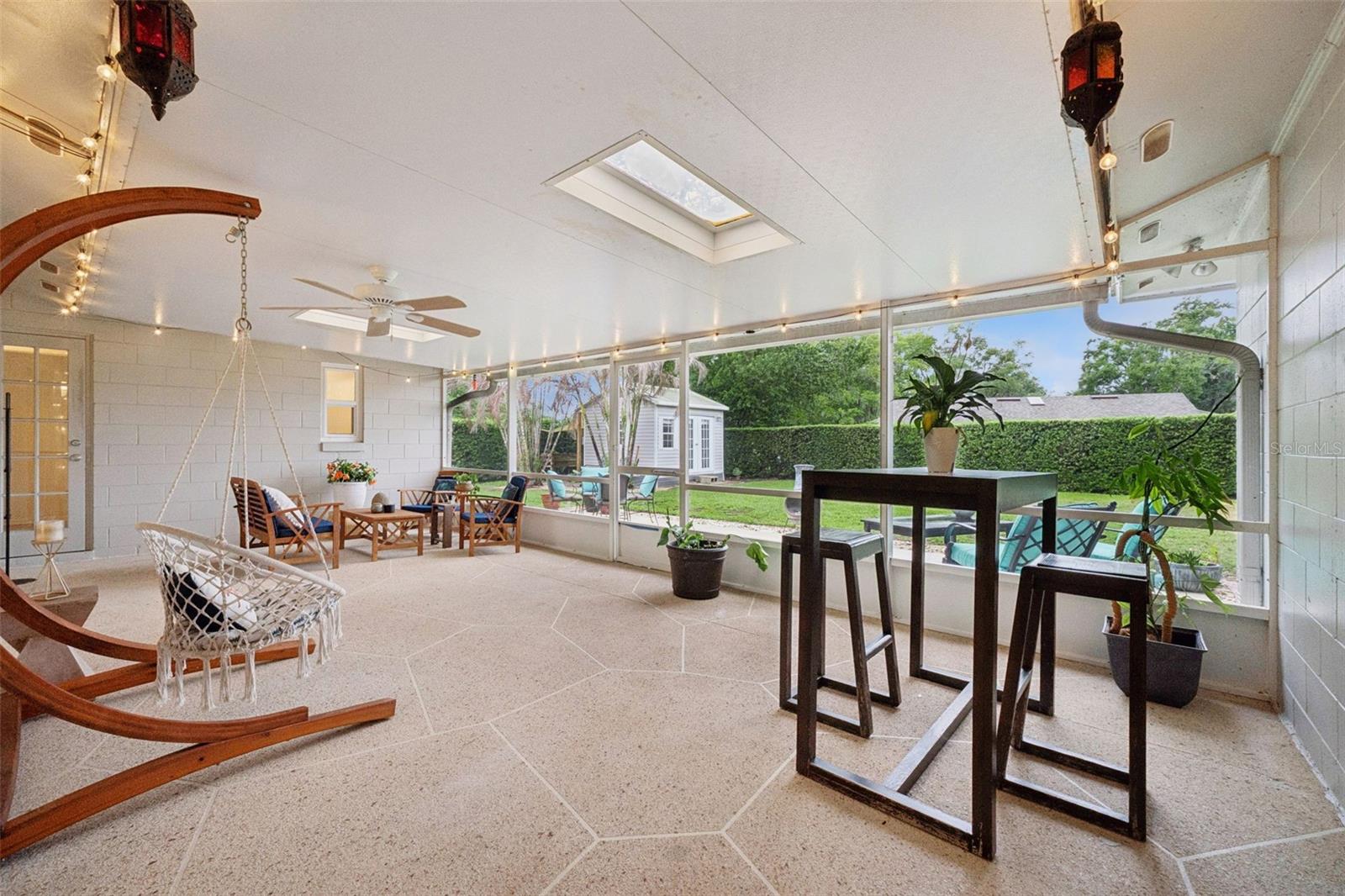 Image 34 of 46 For 425 Vandergrift Drive