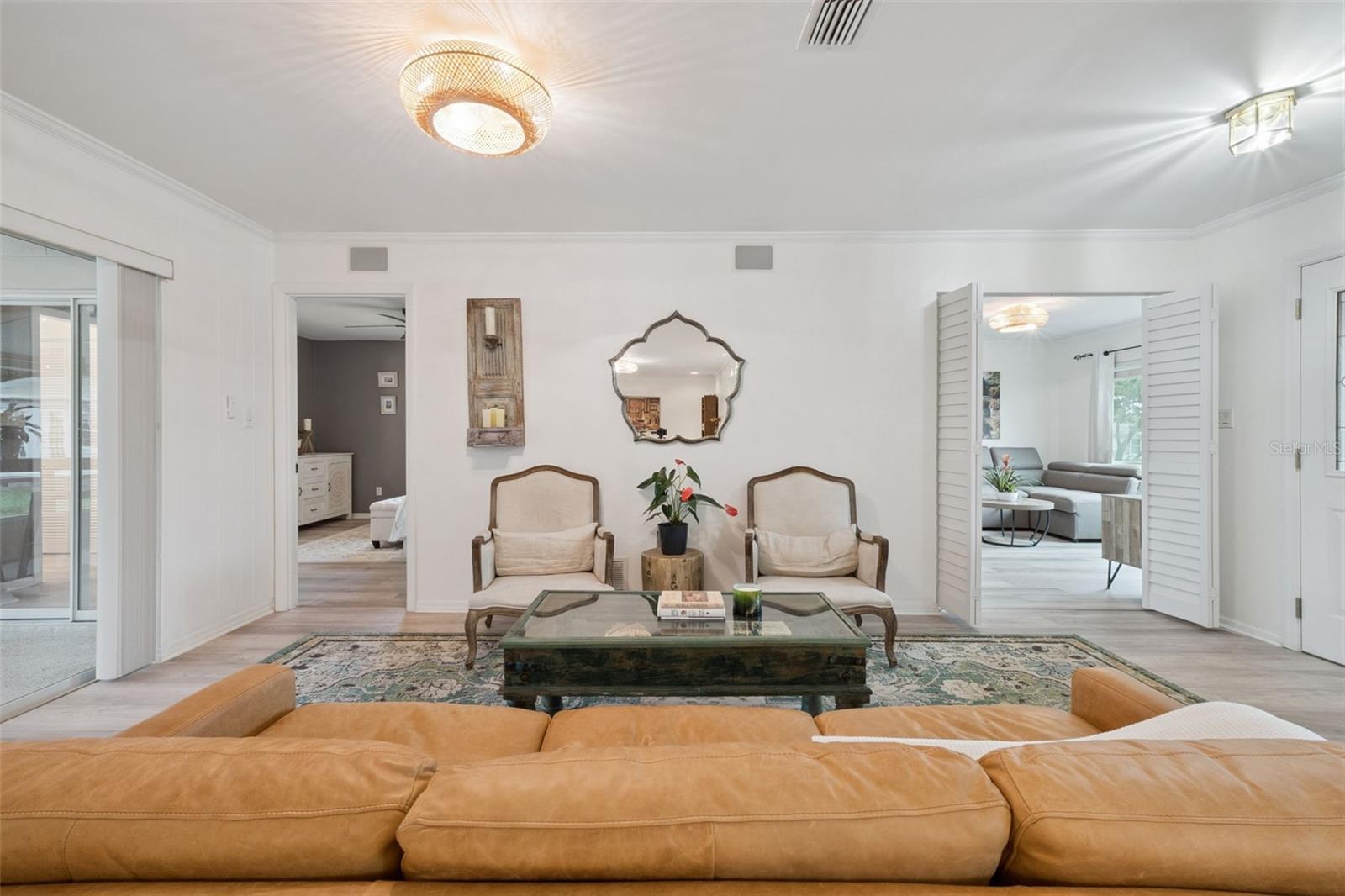 Image 6 of 46 For 425 Vandergrift Drive