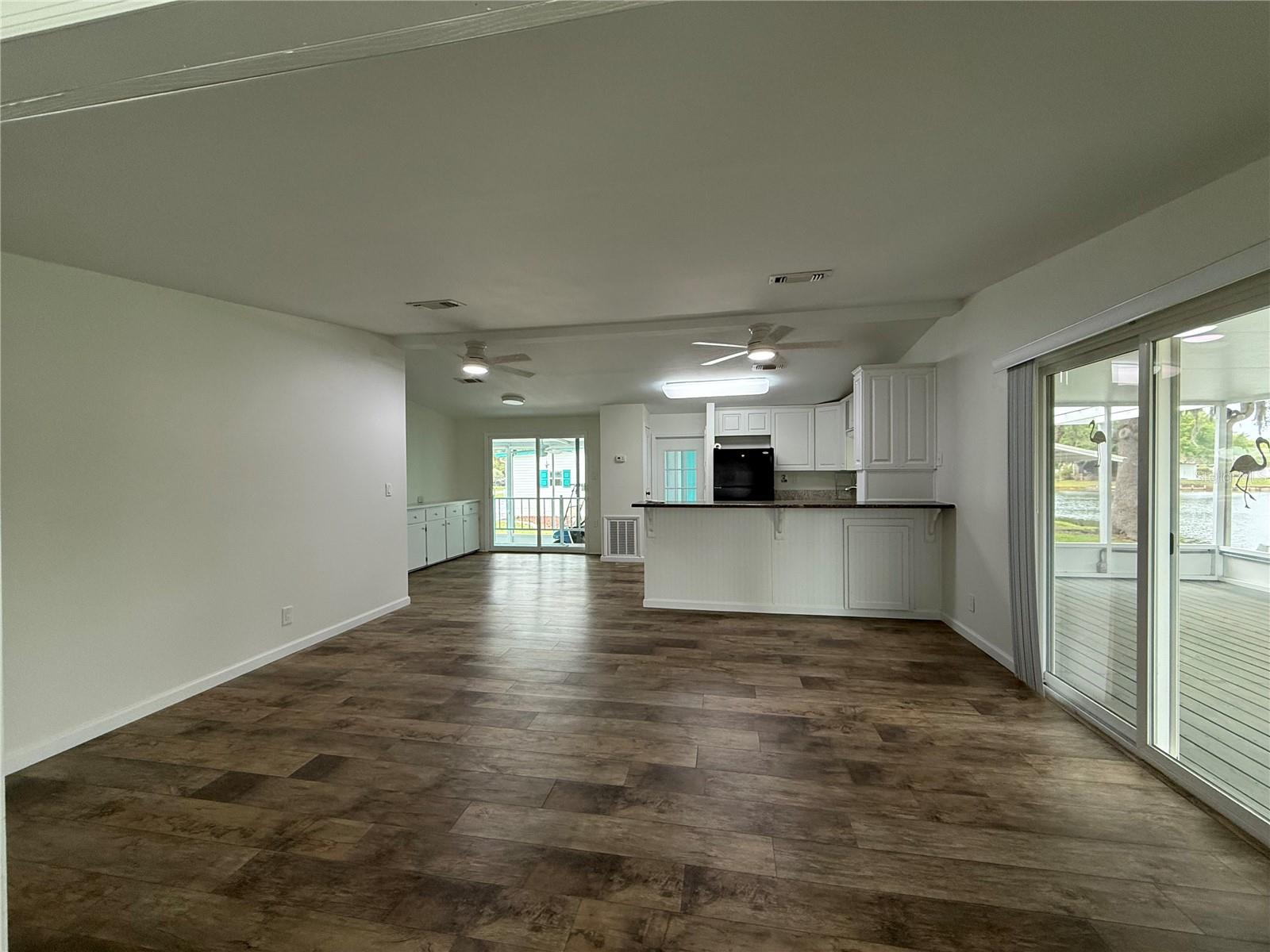 Image 13 of 46 For 8 Robin Road