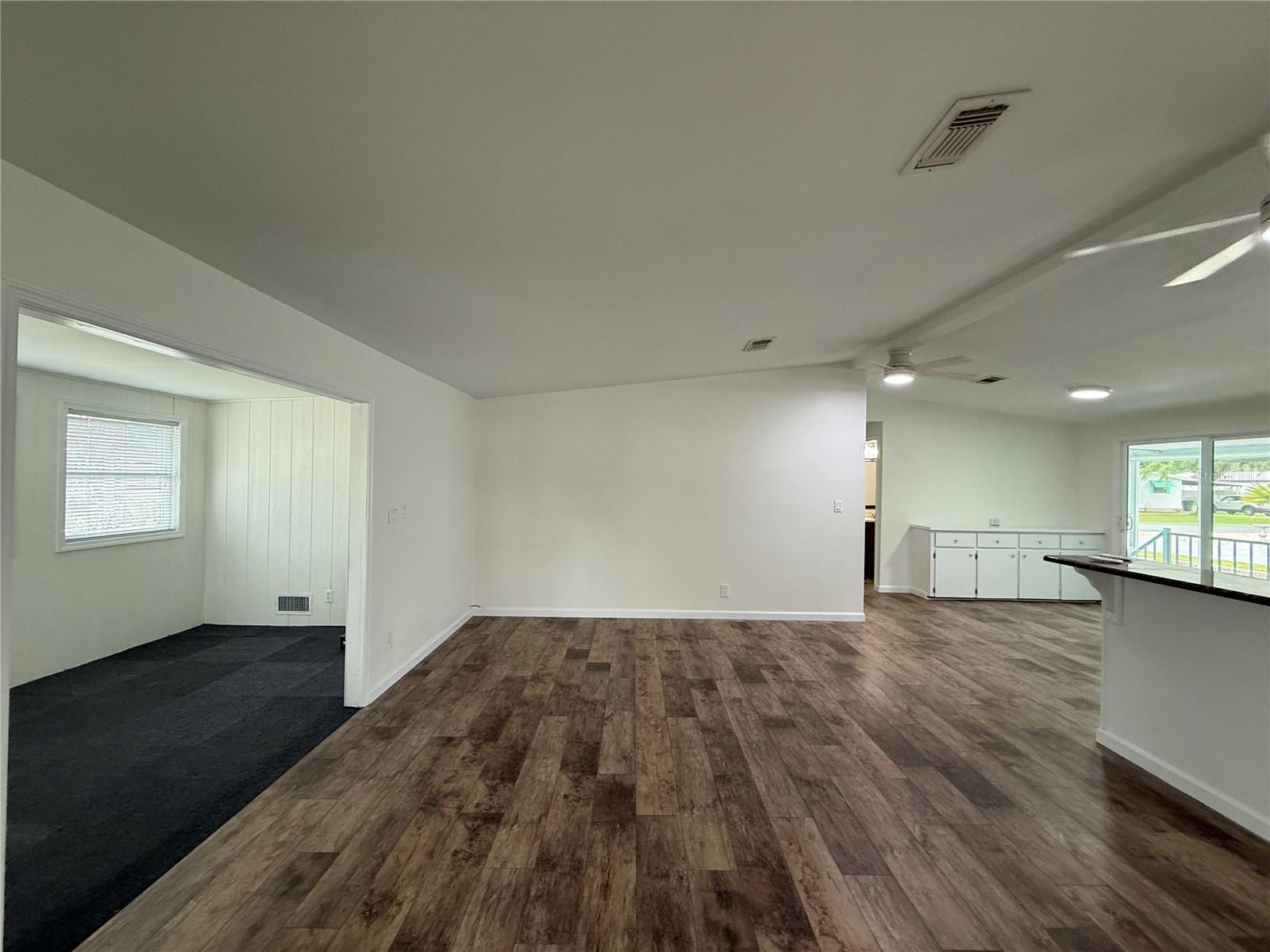 Image 15 of 46 For 8 Robin Road