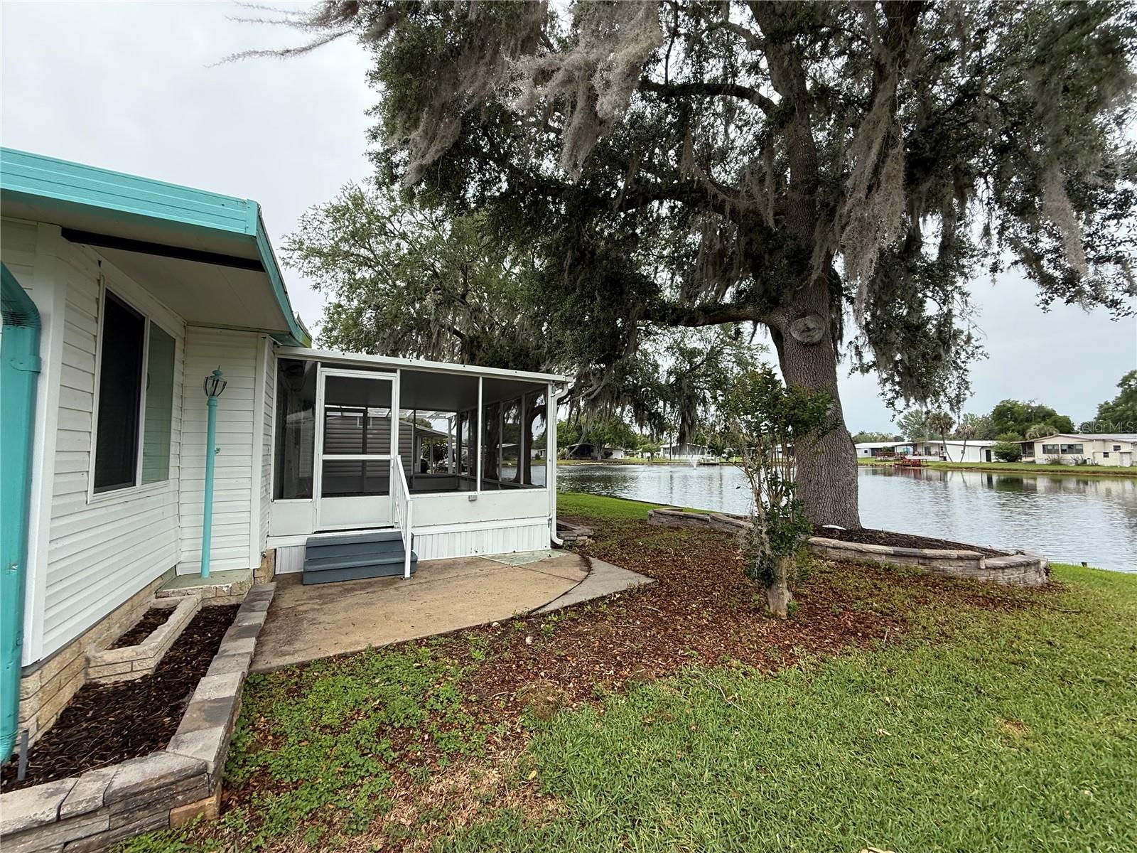 Image 31 of 46 For 8 Robin Road