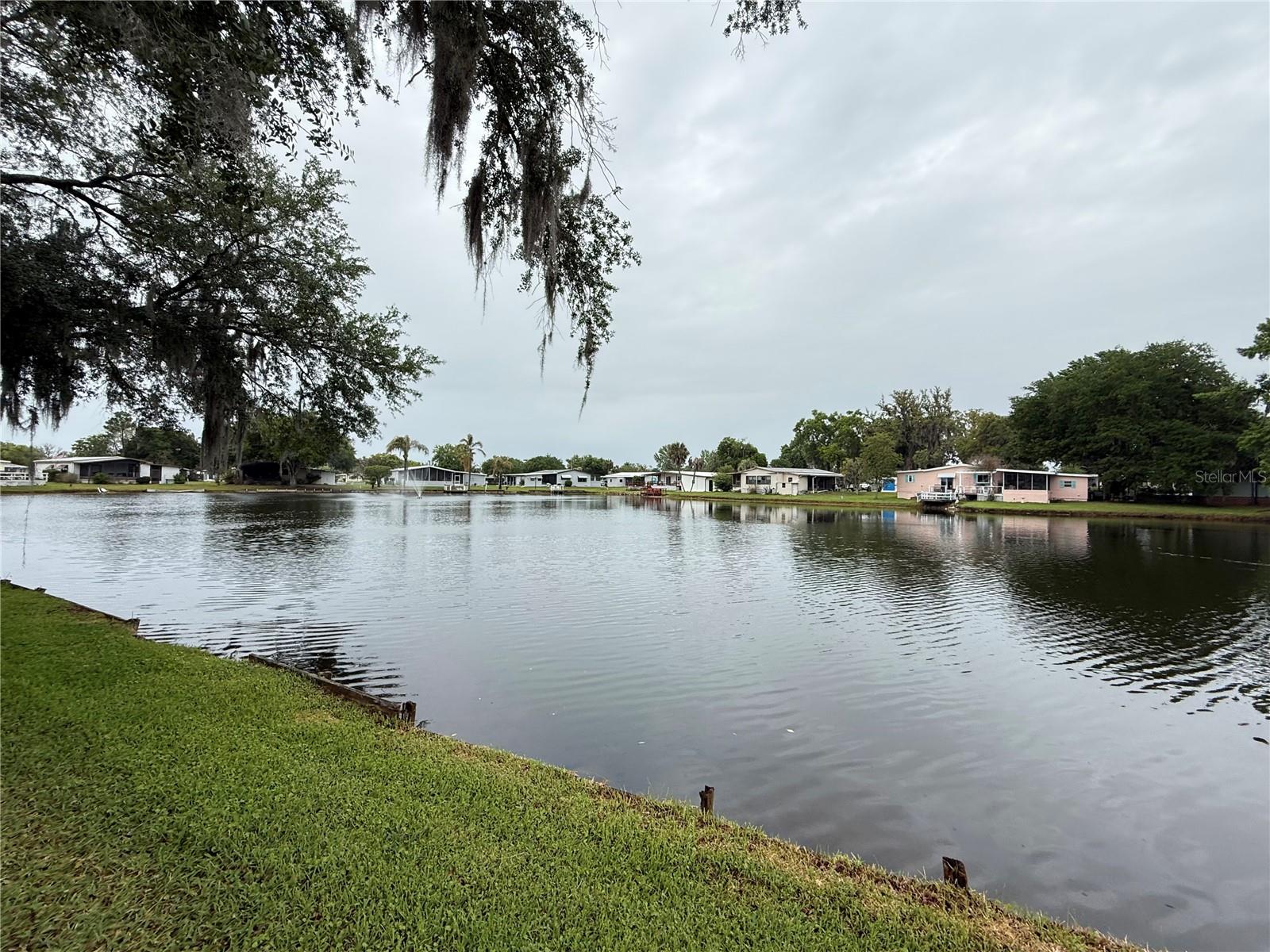 Image 33 of 46 For 8 Robin Road