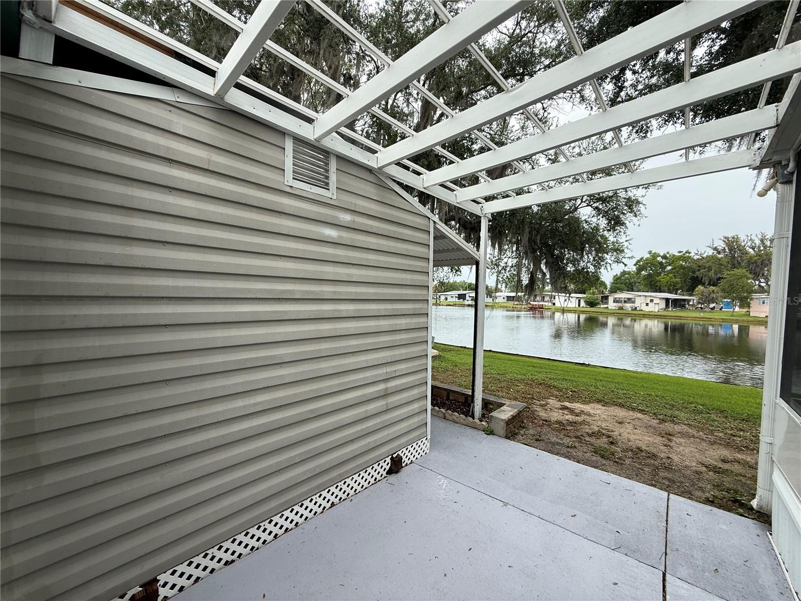 Image 36 of 46 For 8 Robin Road