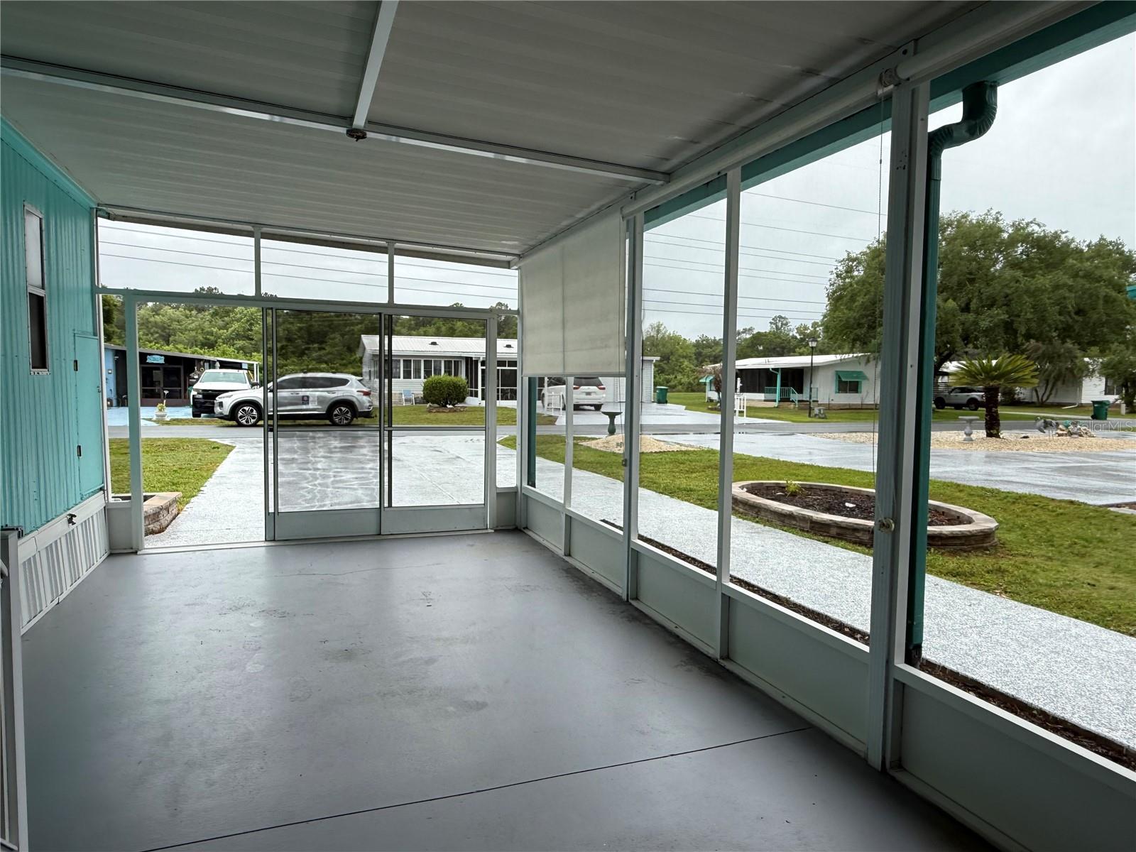 Image 38 of 46 For 8 Robin Road