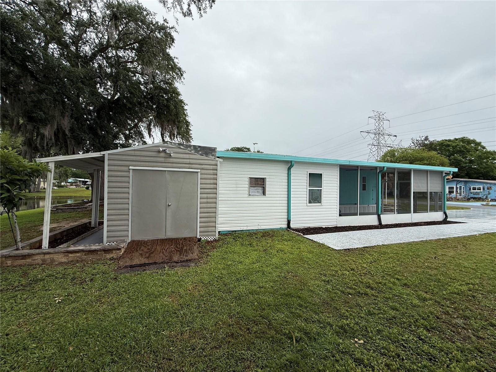 Image 40 of 46 For 8 Robin Road