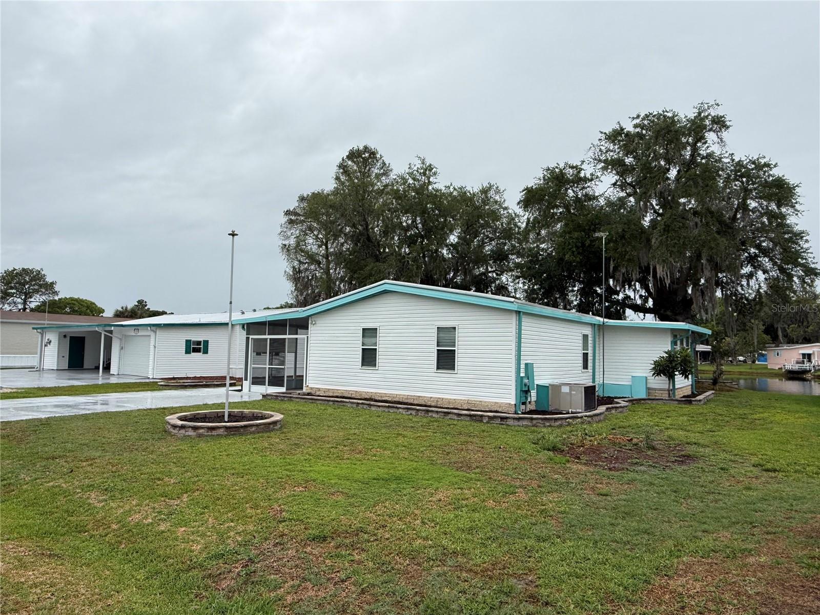 Image 41 of 46 For 8 Robin Road