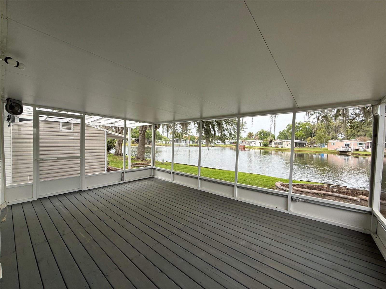 Image 43 of 46 For 8 Robin Road