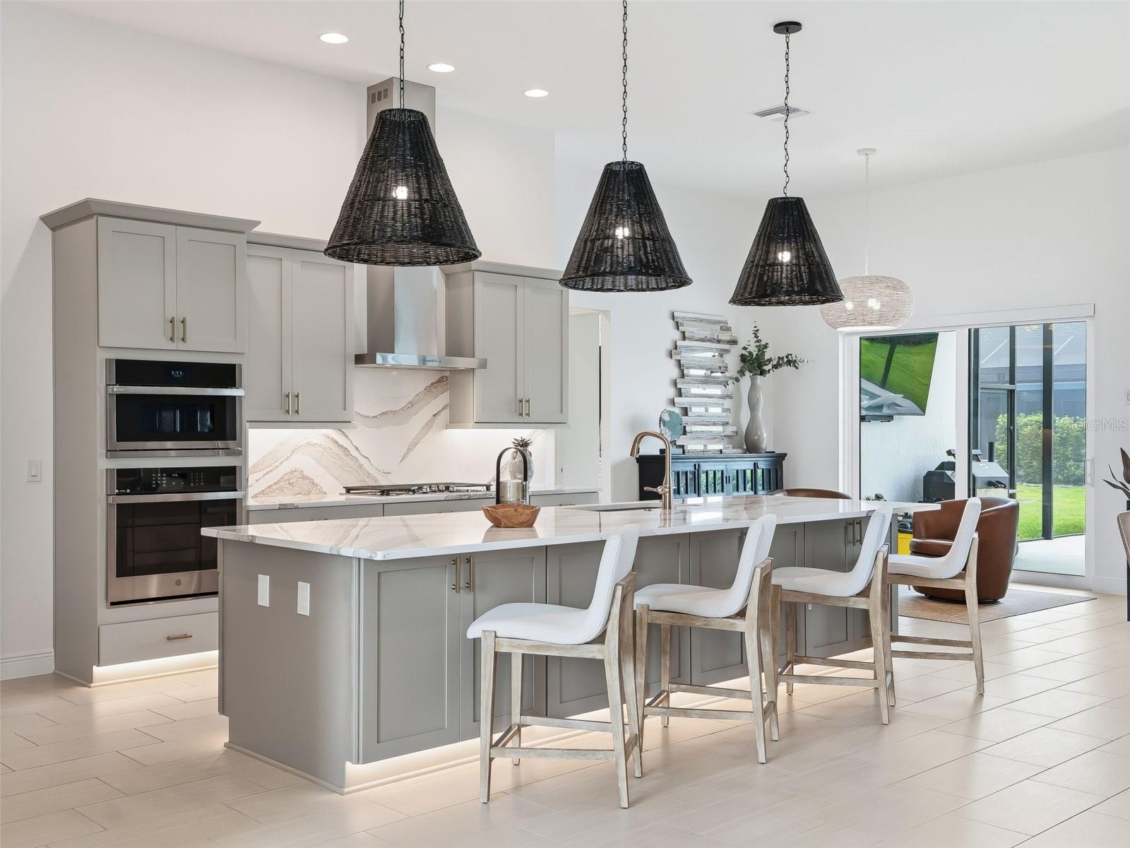 Image 33 of 91 For 7095 Jennings Court