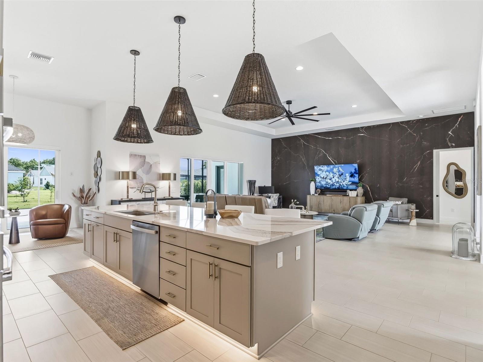 Image 38 of 91 For 7095 Jennings Court