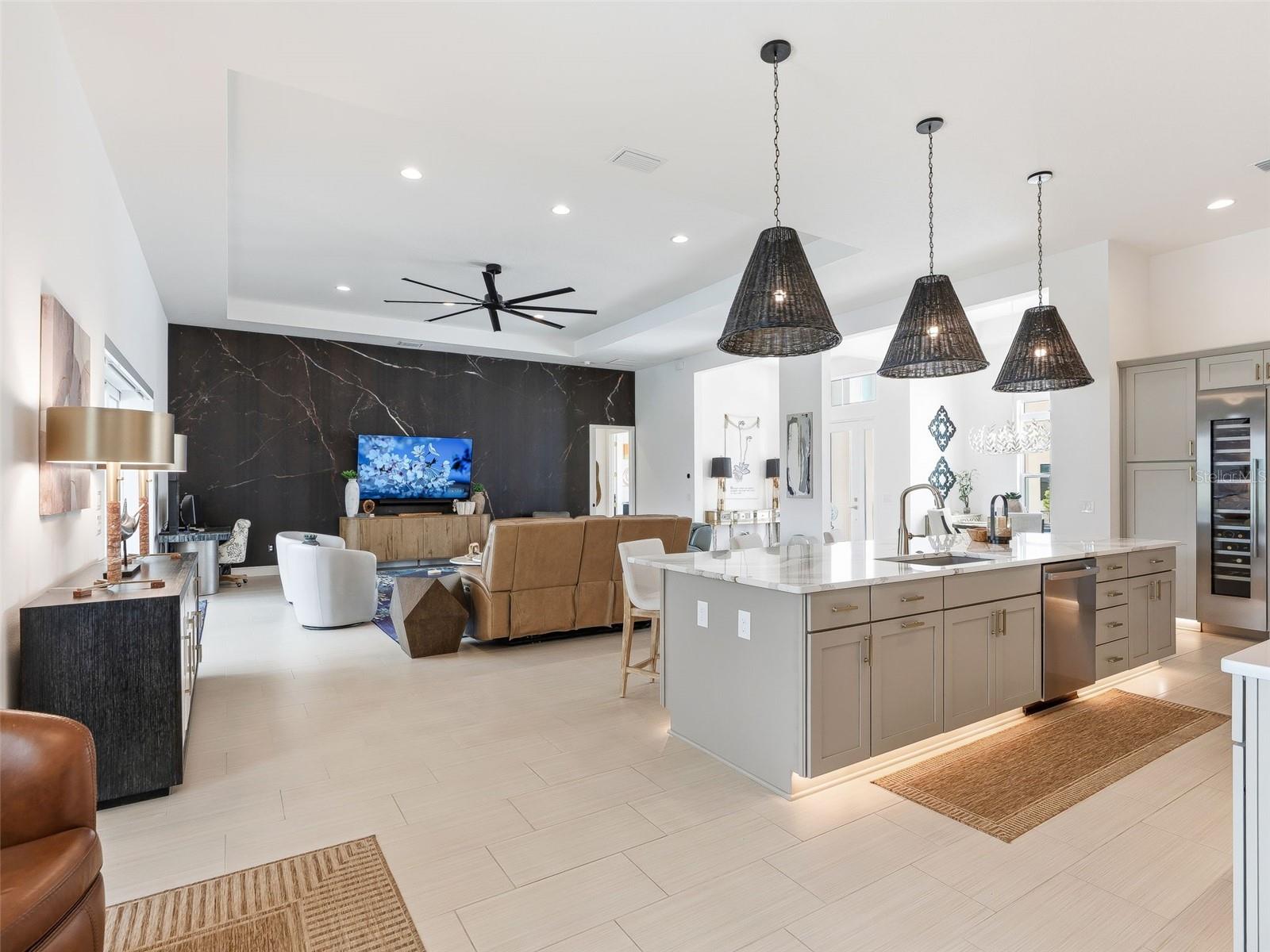 Image 41 of 91 For 7095 Jennings Court