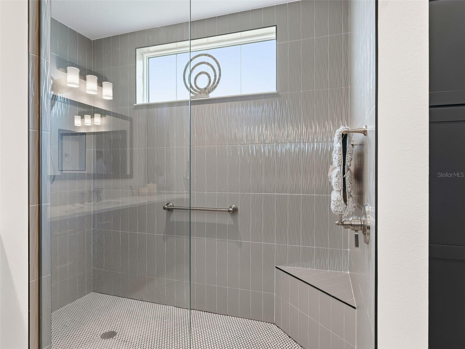 Image 50 of 91 For 7095 Jennings Court