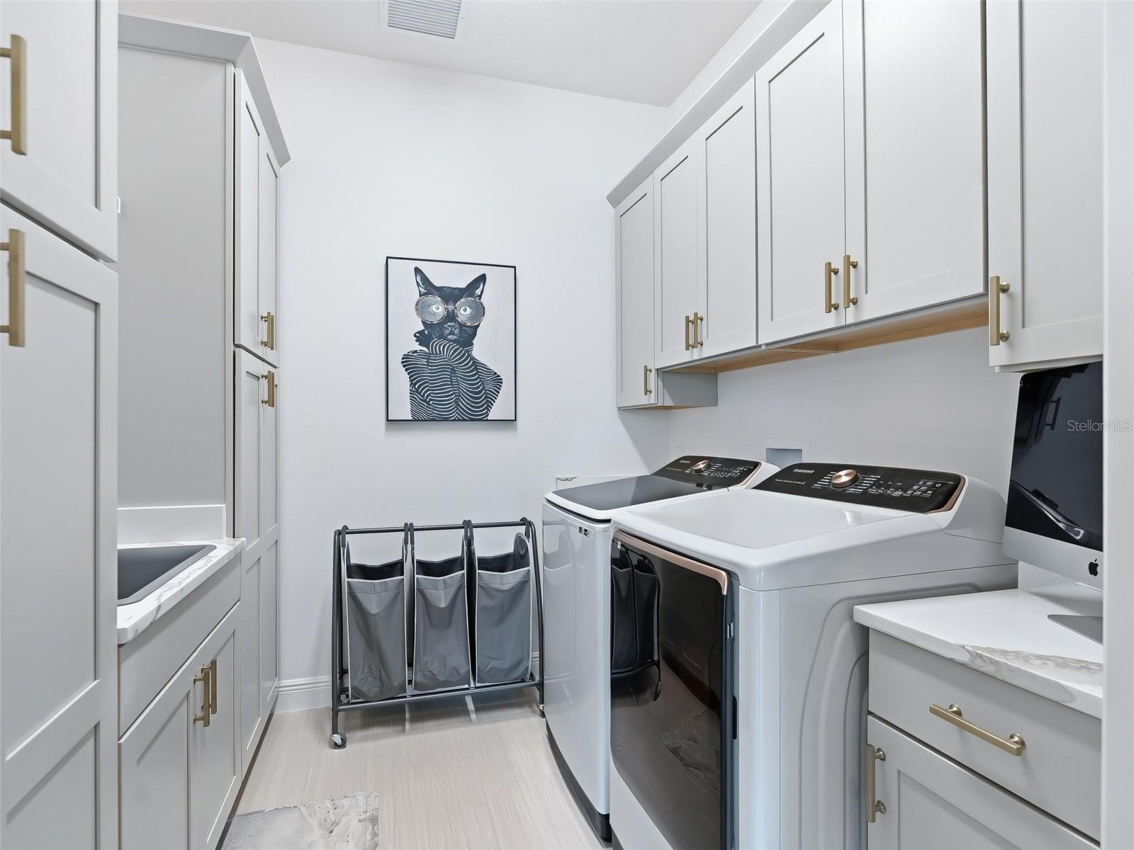 Image 65 of 91 For 7095 Jennings Court