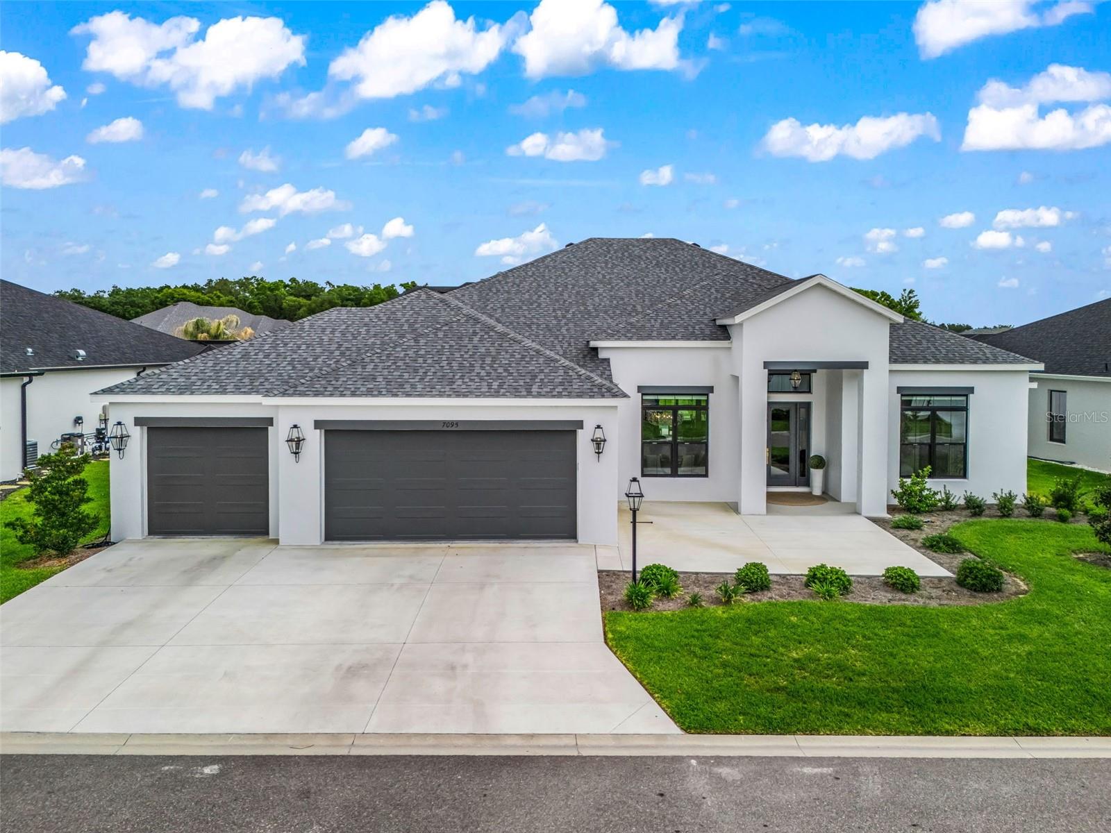 Image 7 of 91 For 7095 Jennings Court