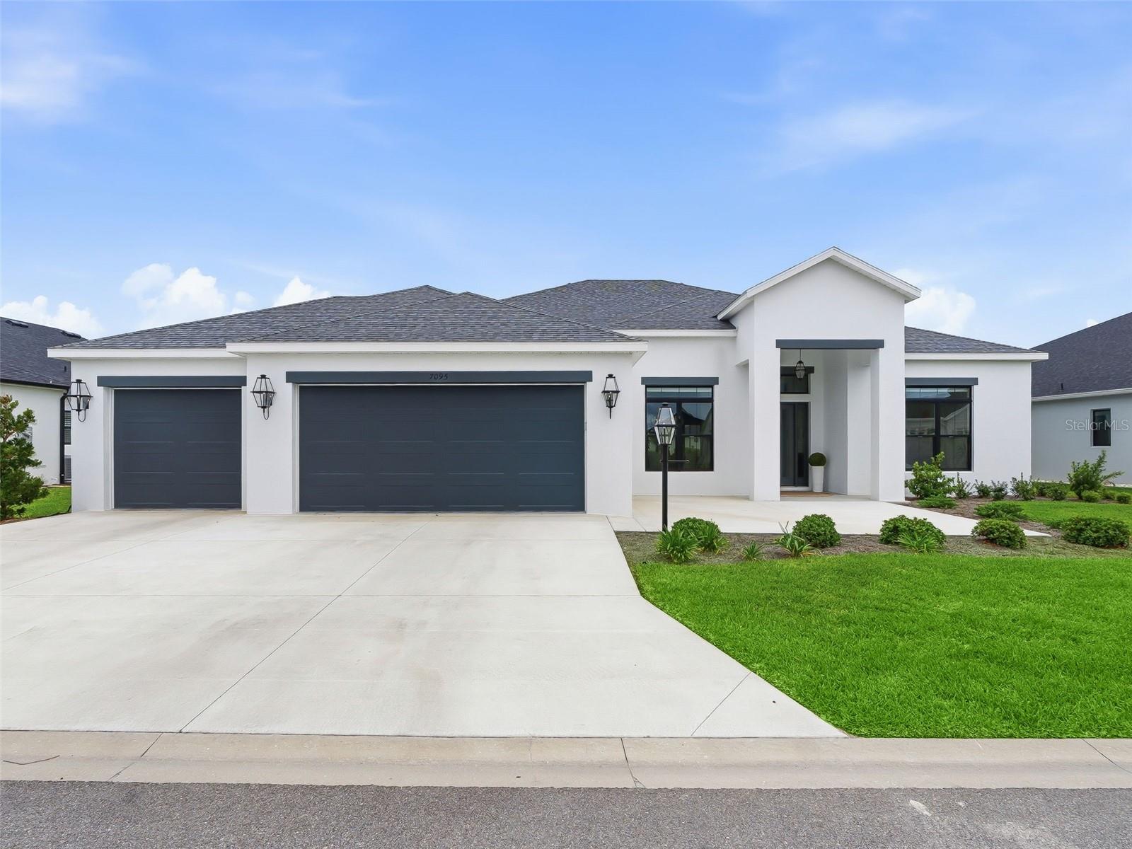 Image 8 of 91 For 7095 Jennings Court