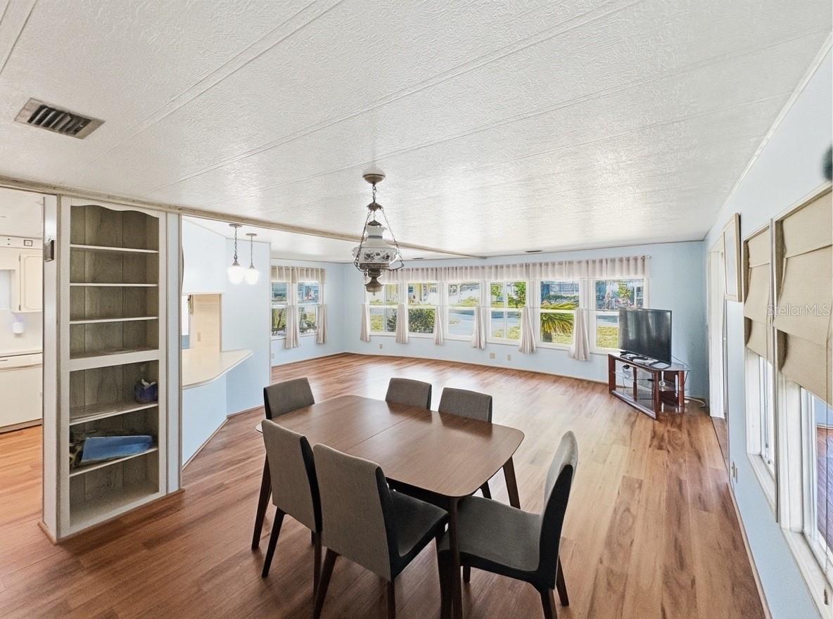 Image 13 of 37 For 22 Bobwhite Road