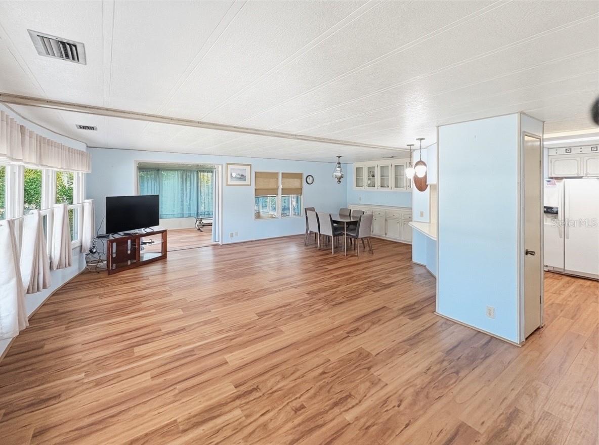 Image 8 of 37 For 22 Bobwhite Road