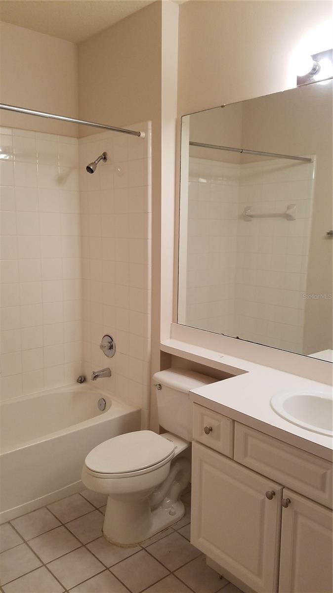 Image 19 of 37 For 2015 Reston Road 2211