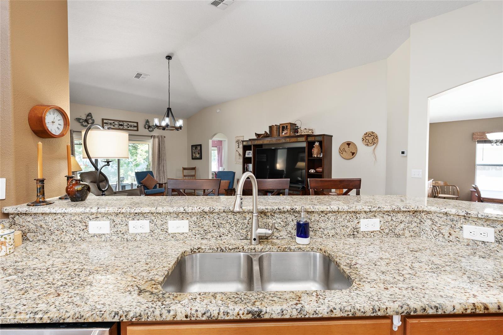 Image 15 of 71 For 5814 Coquyt Drive