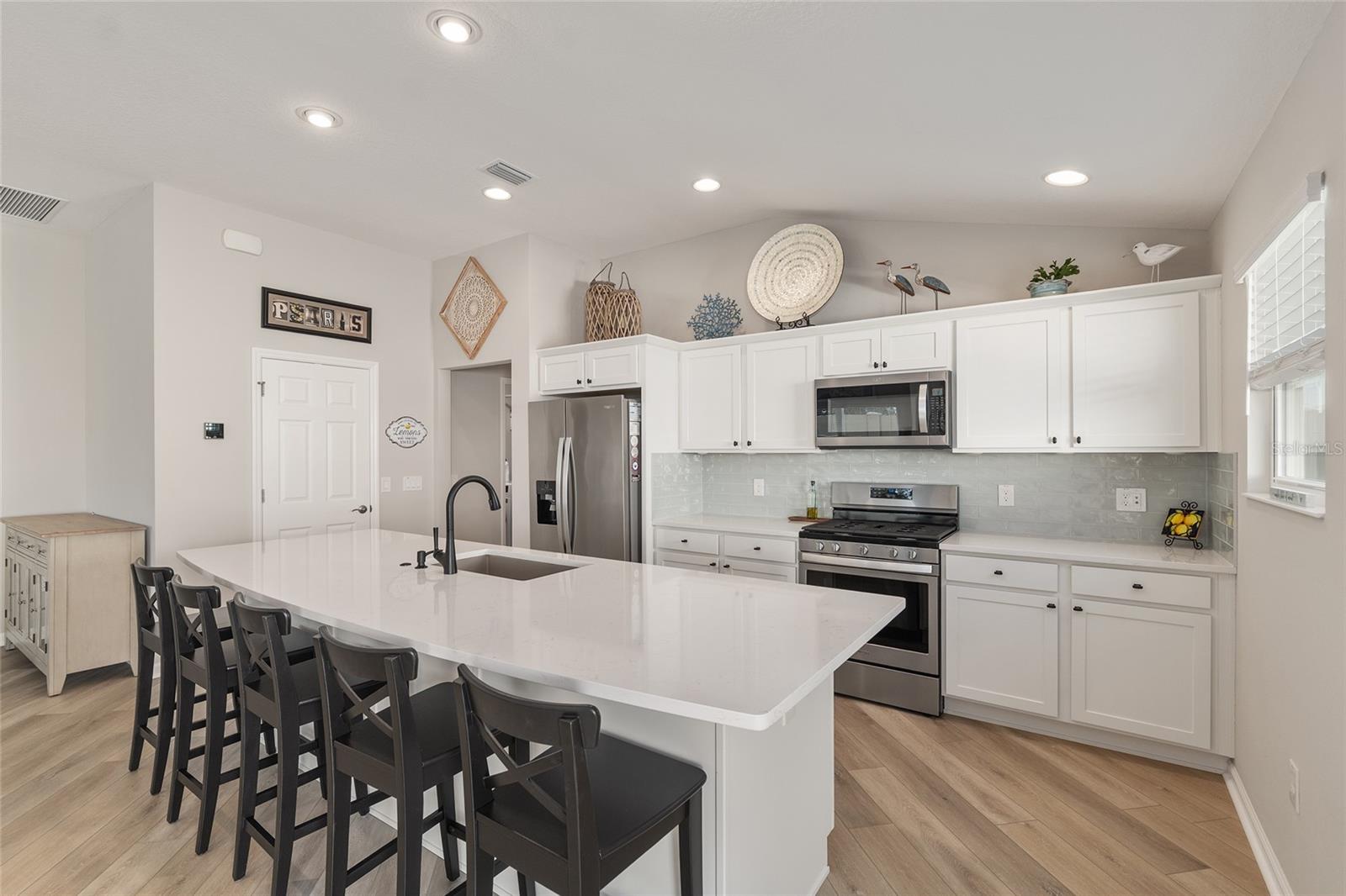 Image 34 of 70 For 5450 Samuel Street