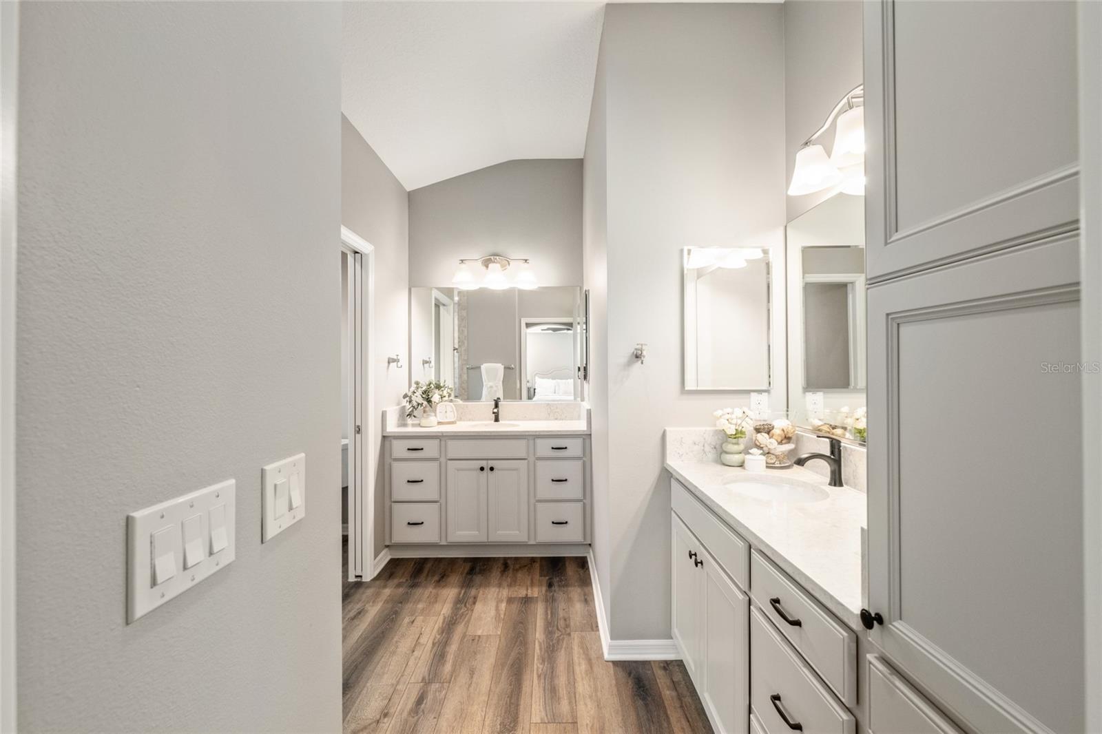 Image 25 of 48 For 3983 Mcdowell Drive