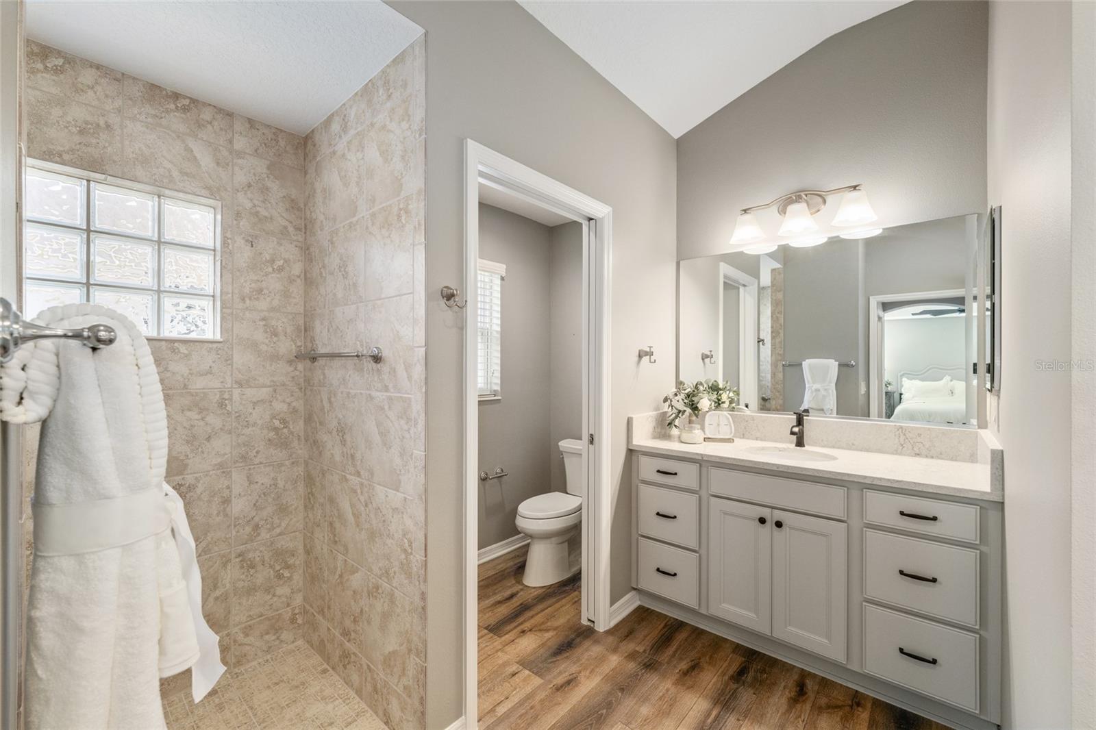 Image 26 of 48 For 3983 Mcdowell Drive