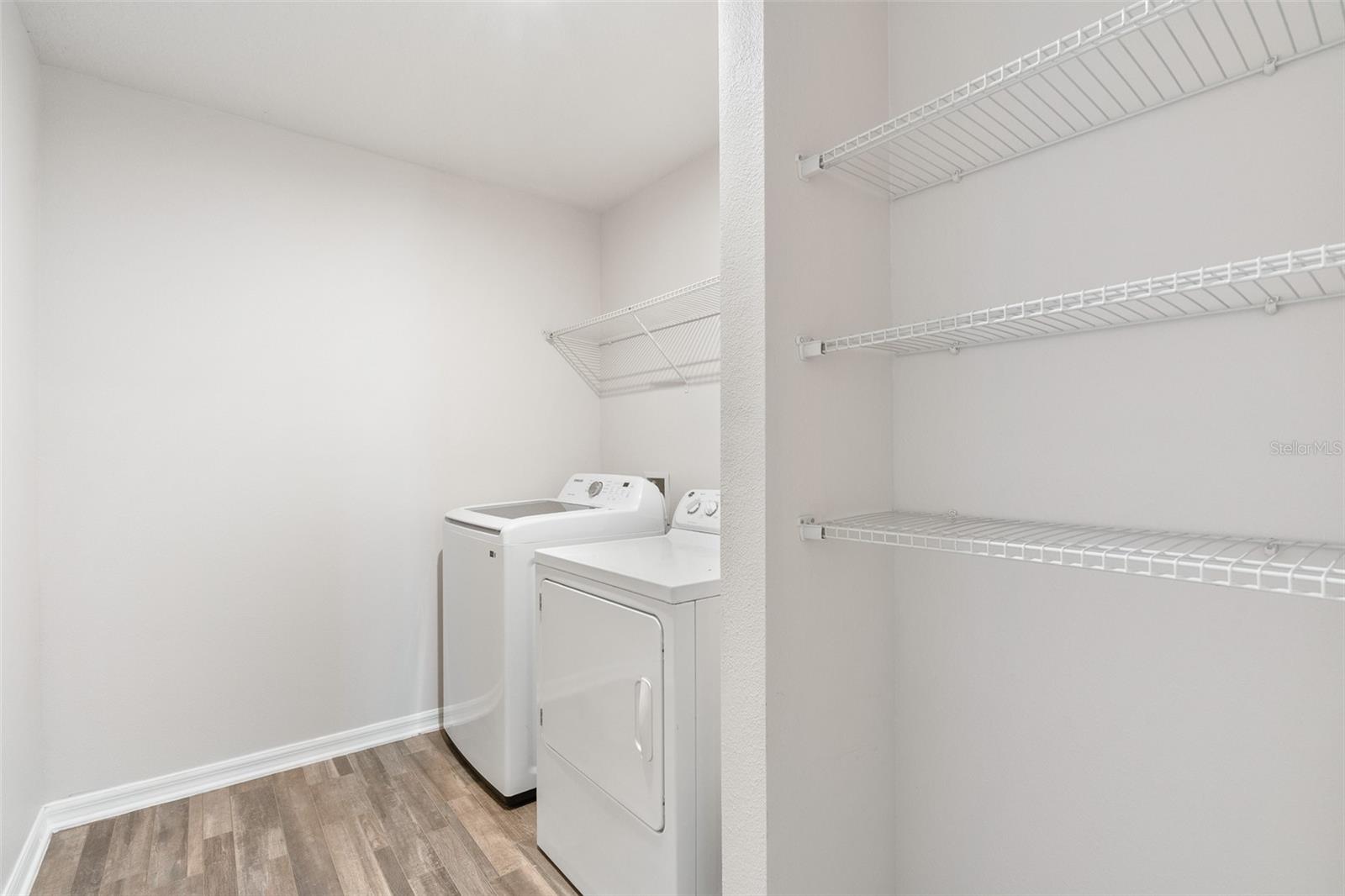 Image 10 of 38 For 1463 Swan Court