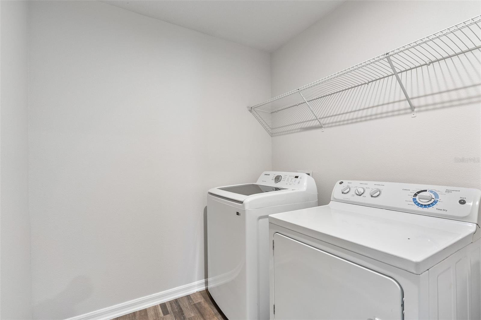 Image 11 of 38 For 1463 Swan Court