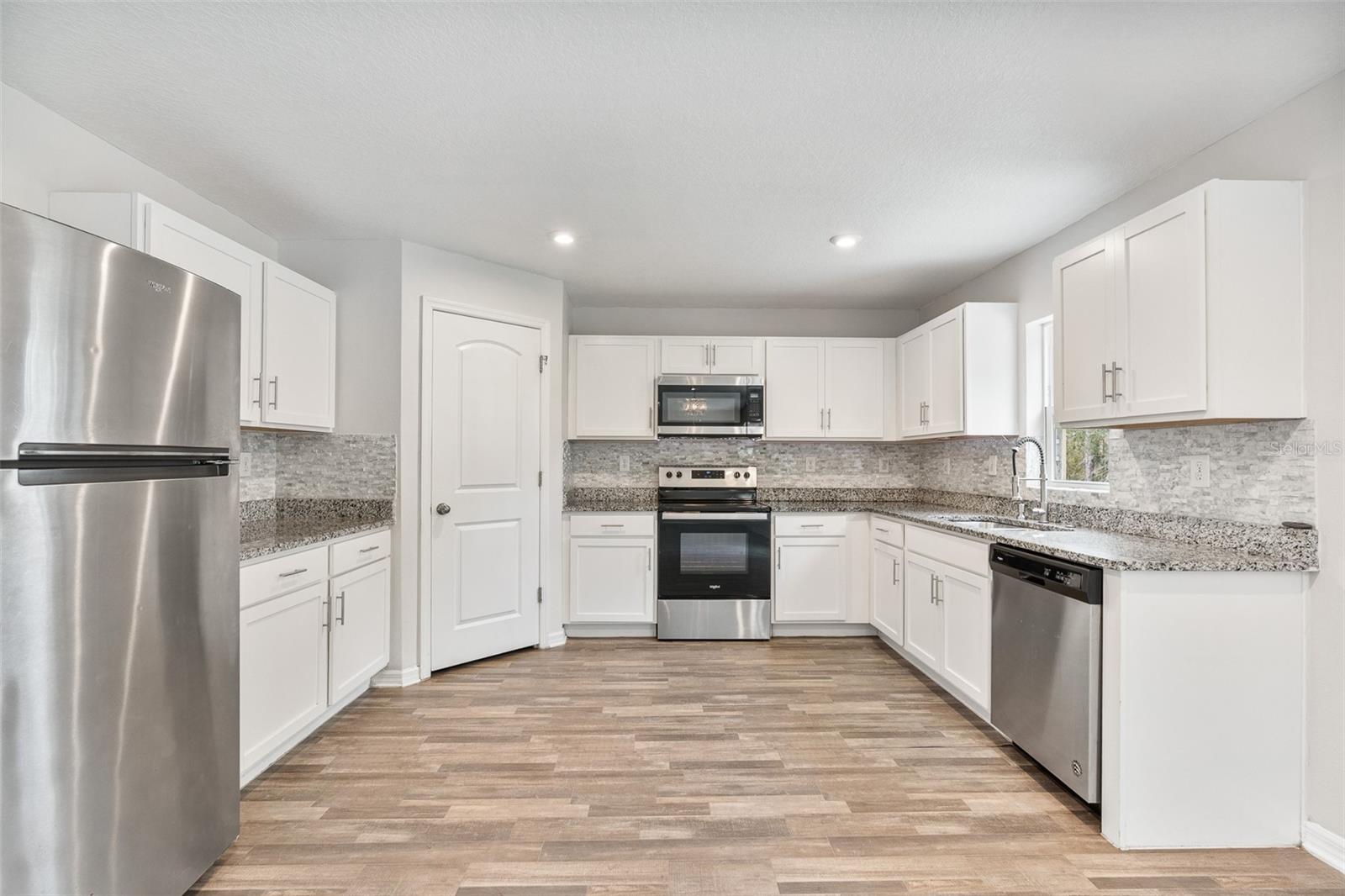 Image 3 of 38 For 1463 Swan Court