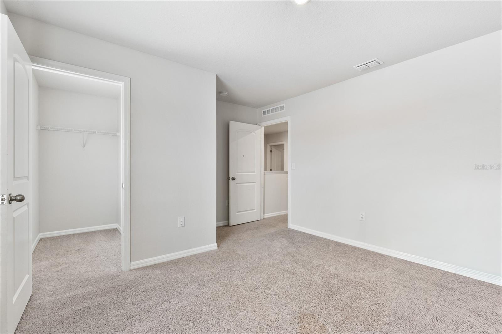 Image 9 of 38 For 1463 Swan Court