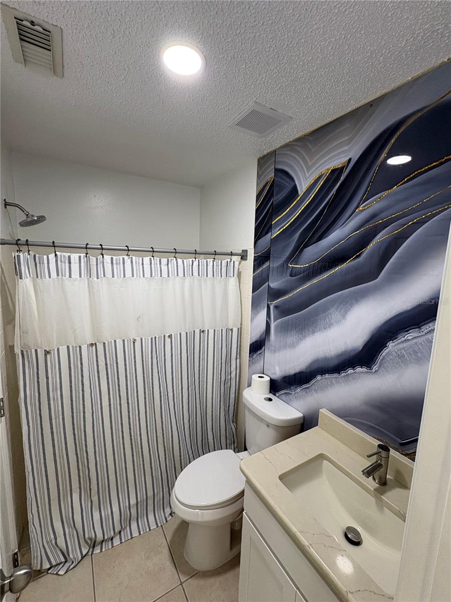 Image 6 of 12 For 1053 Scott Street