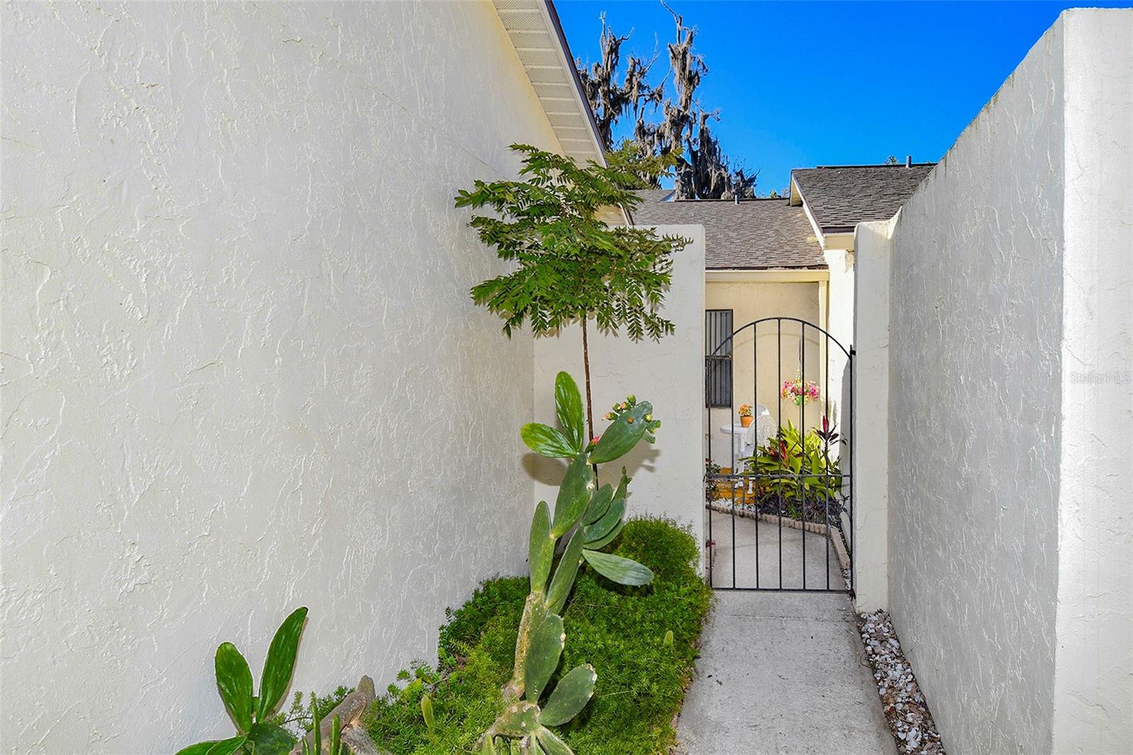 Image 3 of 33 For 2225 Cypress Court 2c