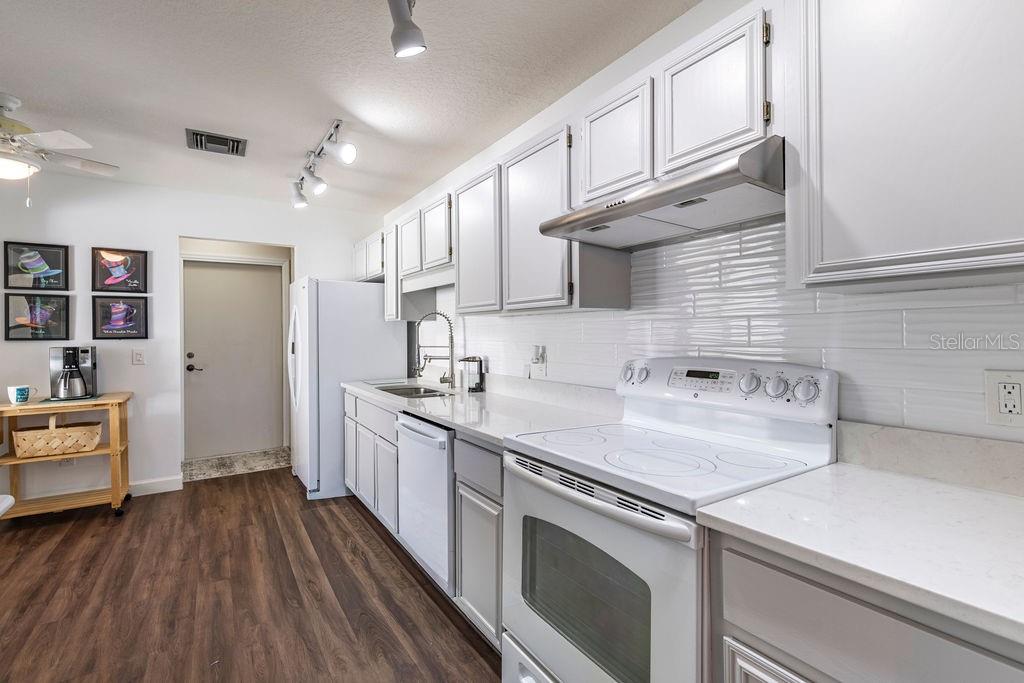 Image 9 of 33 For 2225 Cypress Court 2c