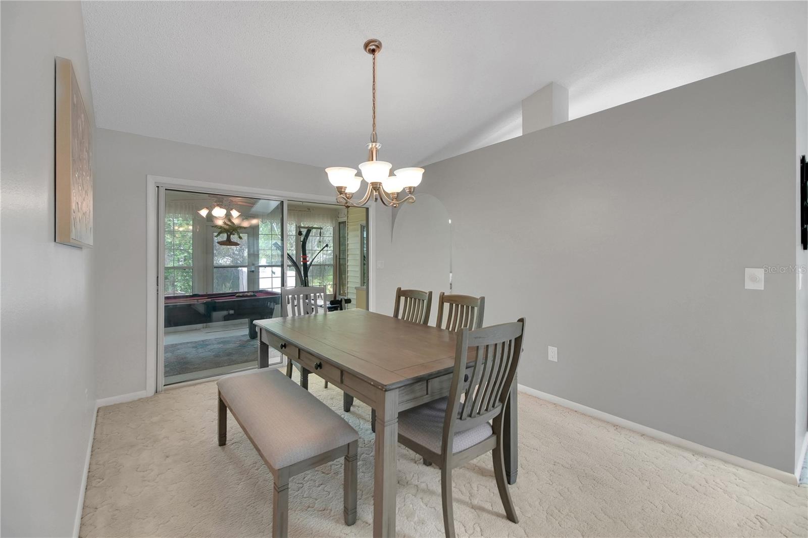 Image 29 of 75 For 335 River Glass Court