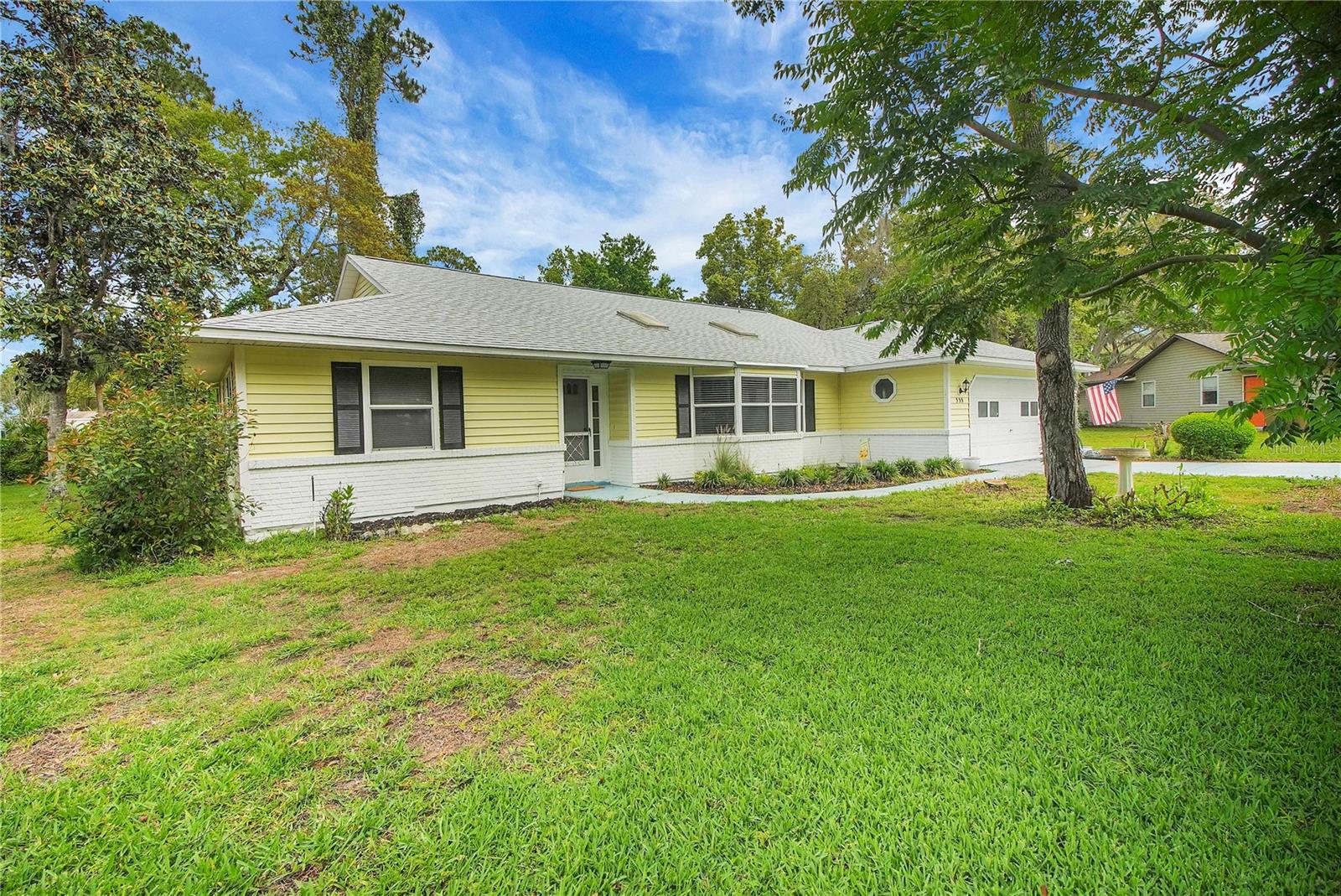 Image 3 of 75 For 335 River Glass Court