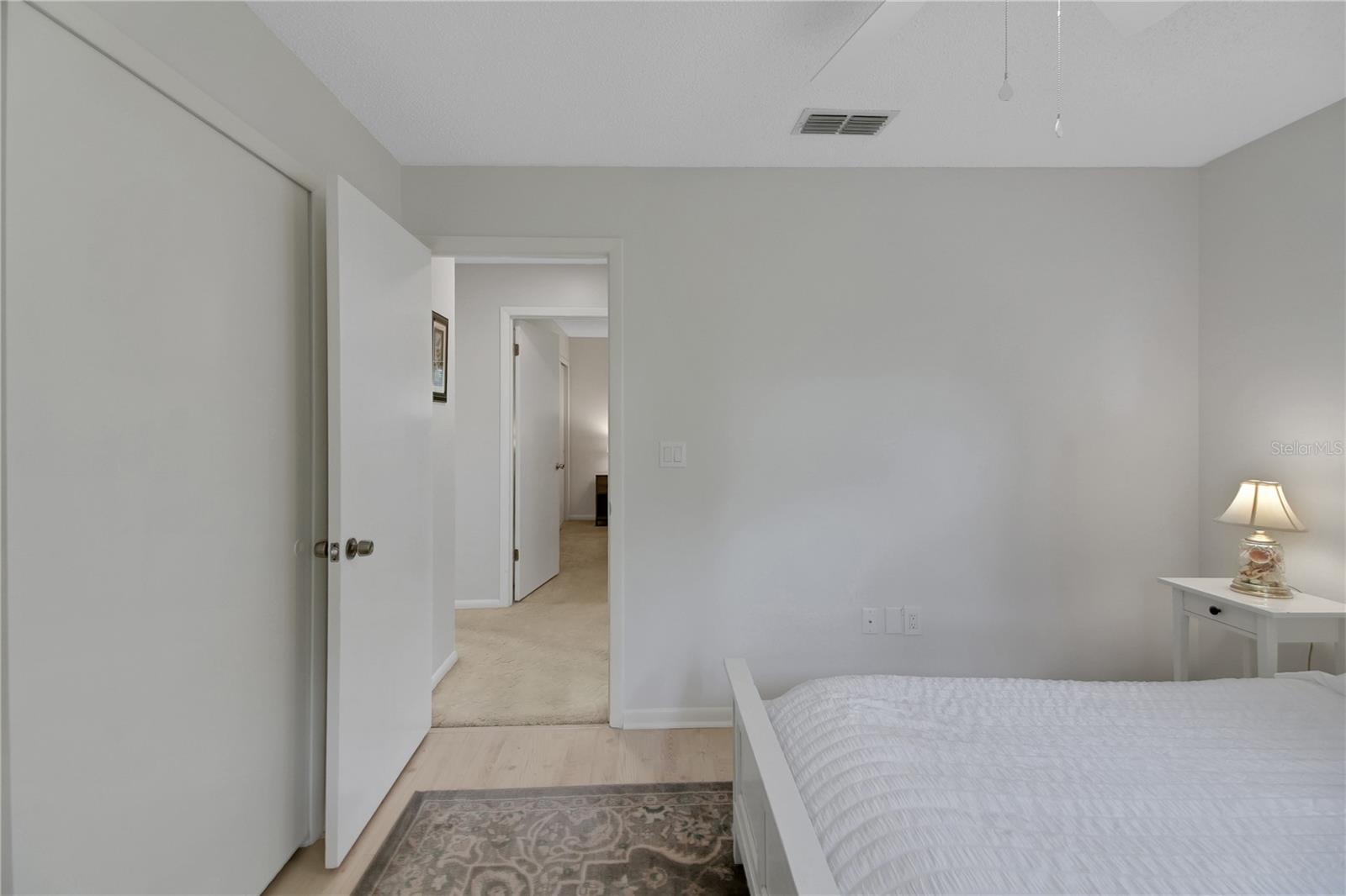 Image 45 of 75 For 335 River Glass Court