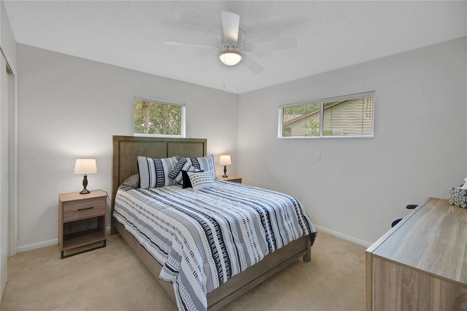 Image 48 of 75 For 335 River Glass Court