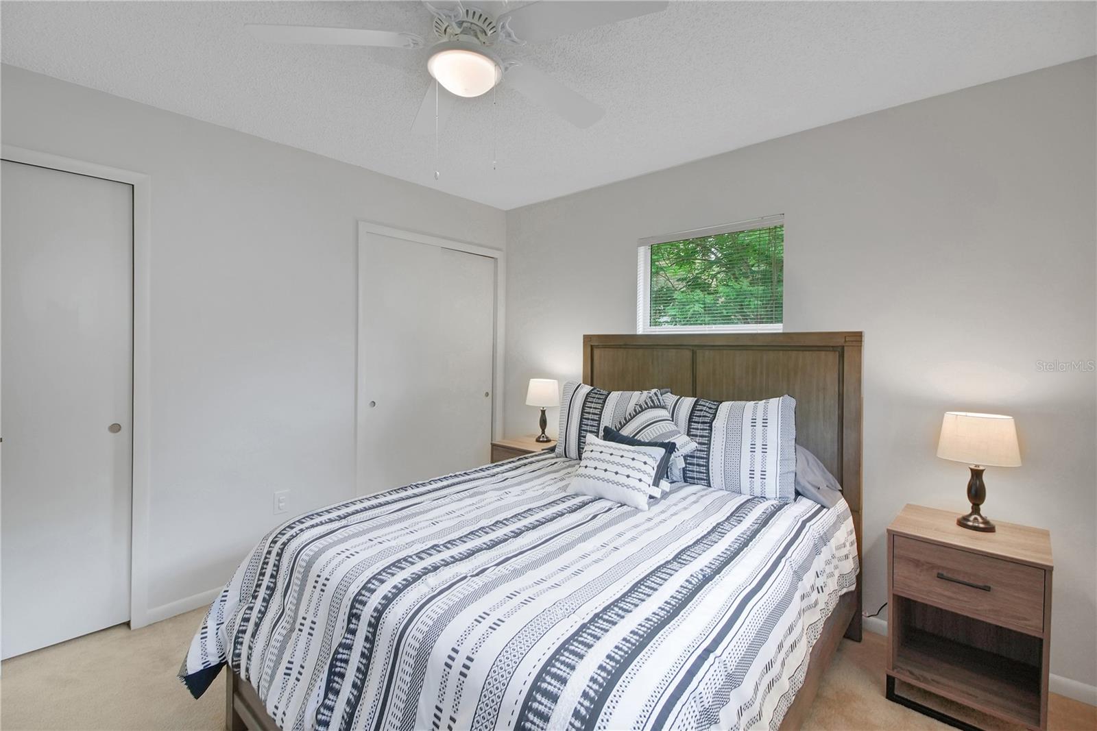 Image 49 of 75 For 335 River Glass Court