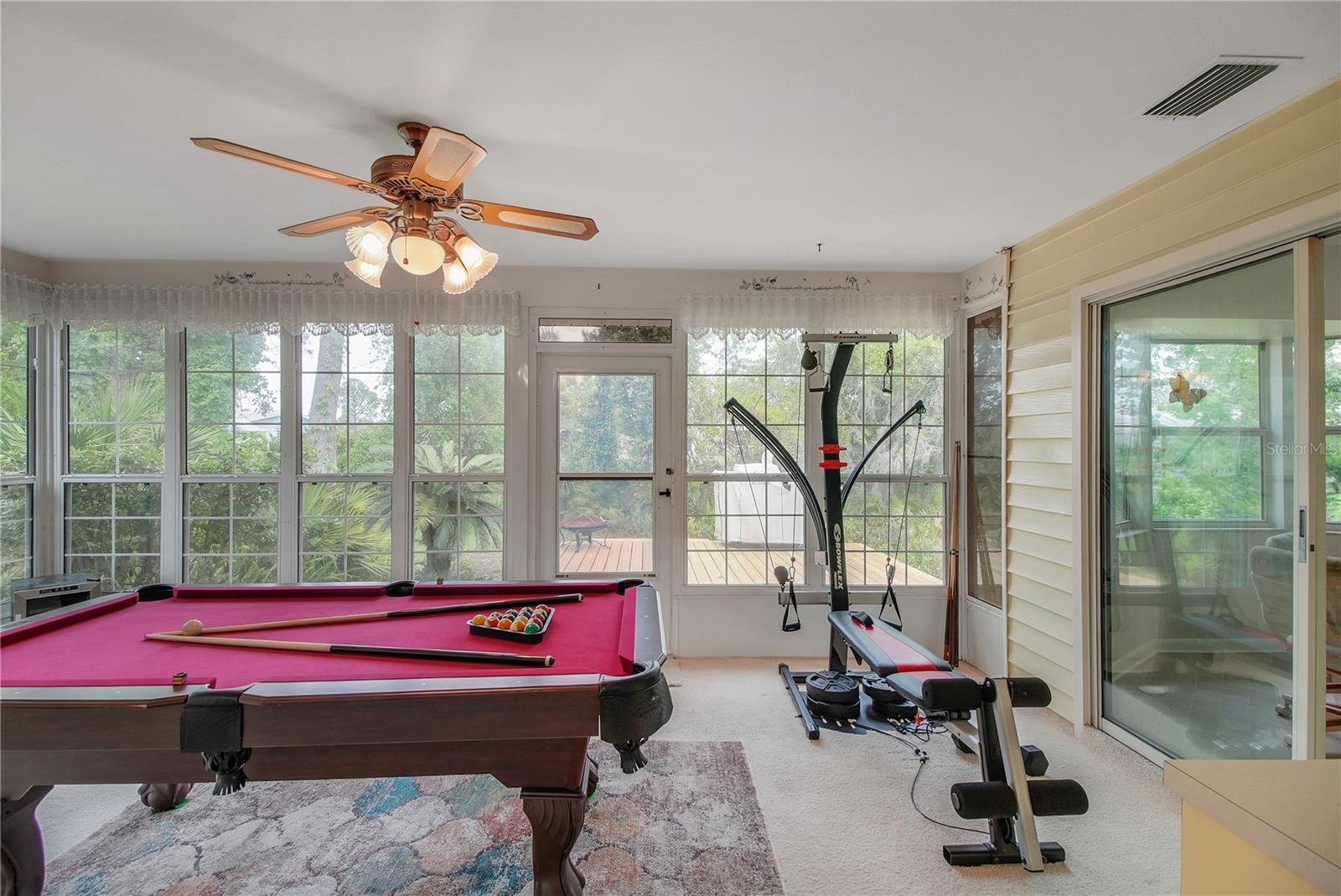 Image 51 of 75 For 335 River Glass Court