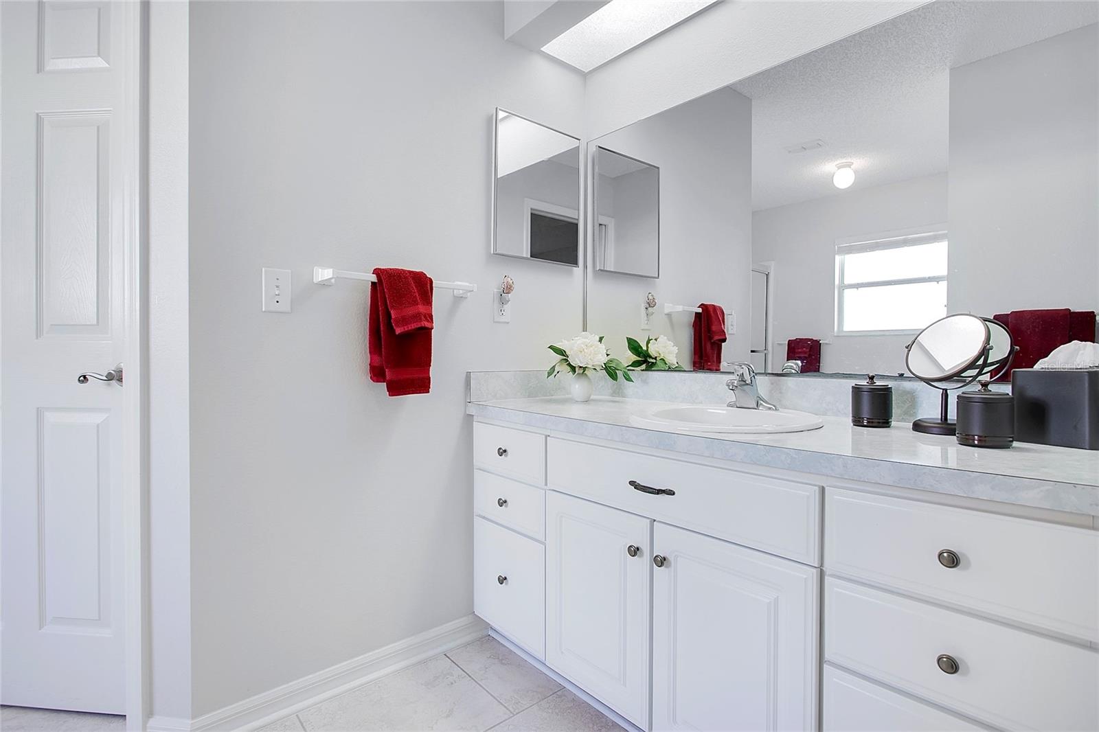 Image 20 of 49 For 738 Grand Vista Trail