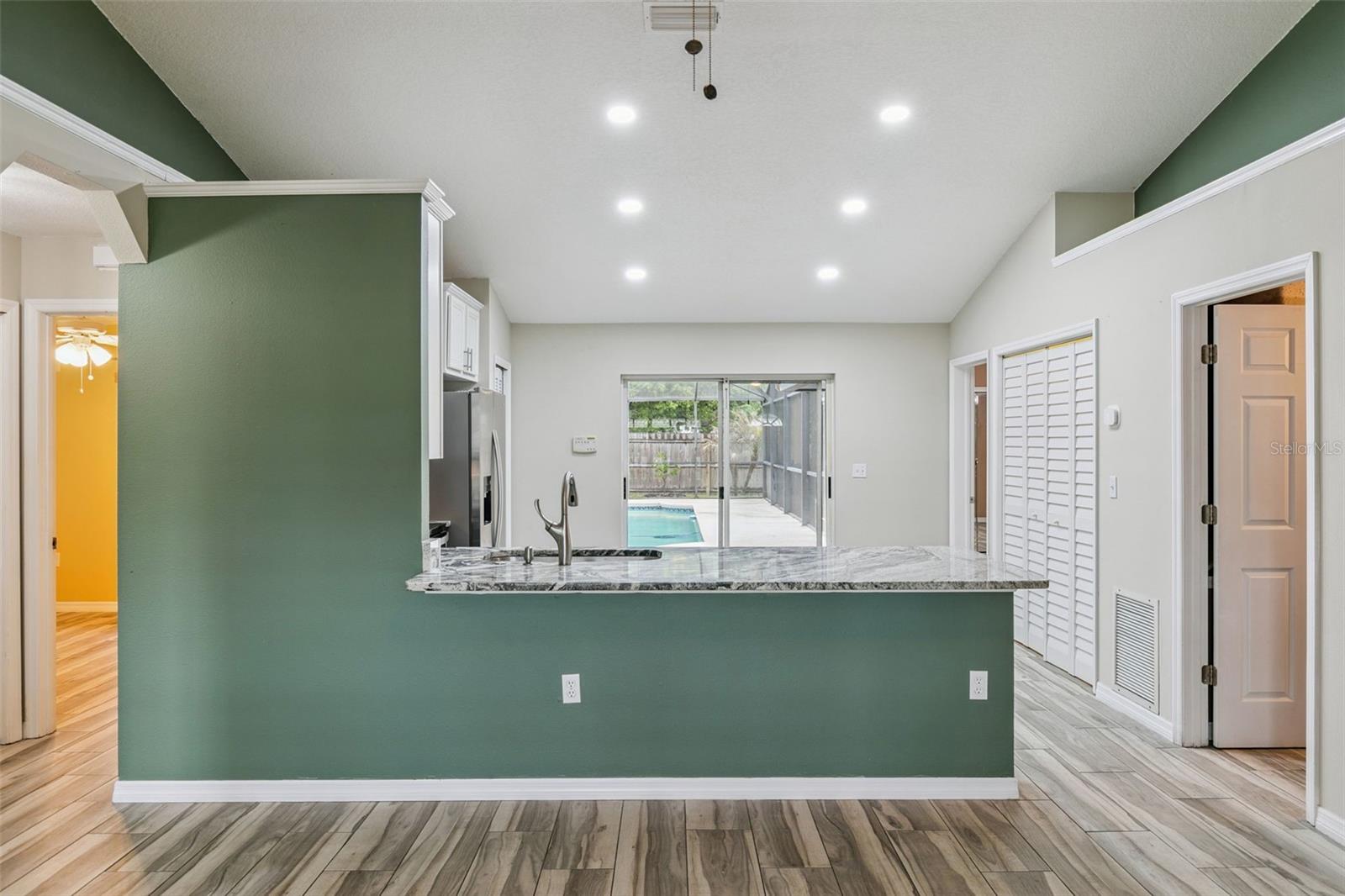 Image 10 of 34 For 1711 Charleston Lane