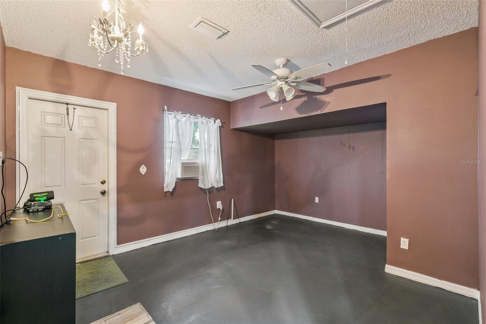 Image 17 of 34 For 1711 Charleston Lane