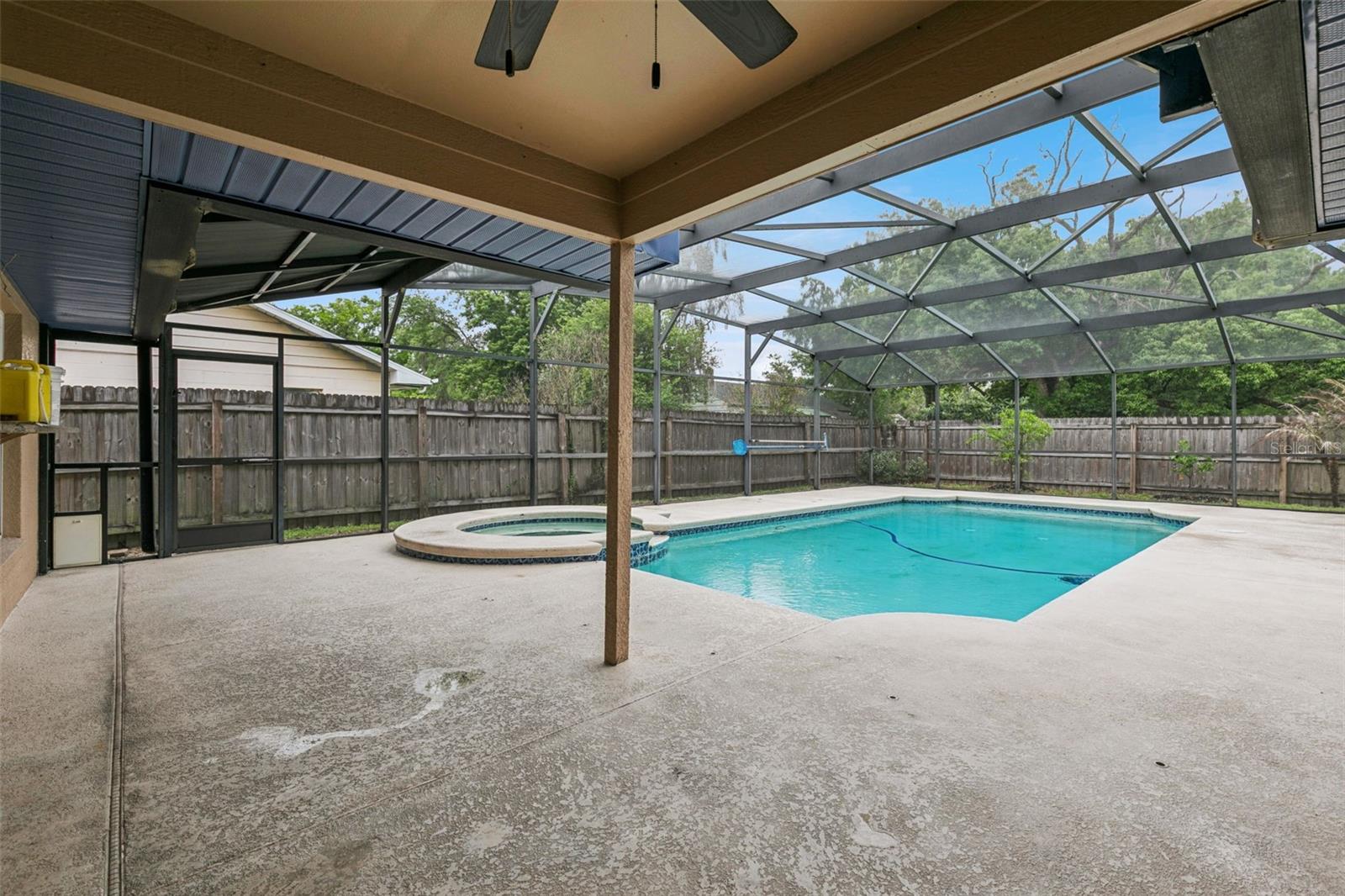 Image 23 of 34 For 1711 Charleston Lane