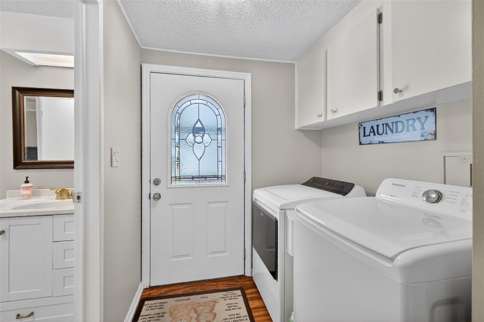 Image 18 of 31 For 705 Devon Drive