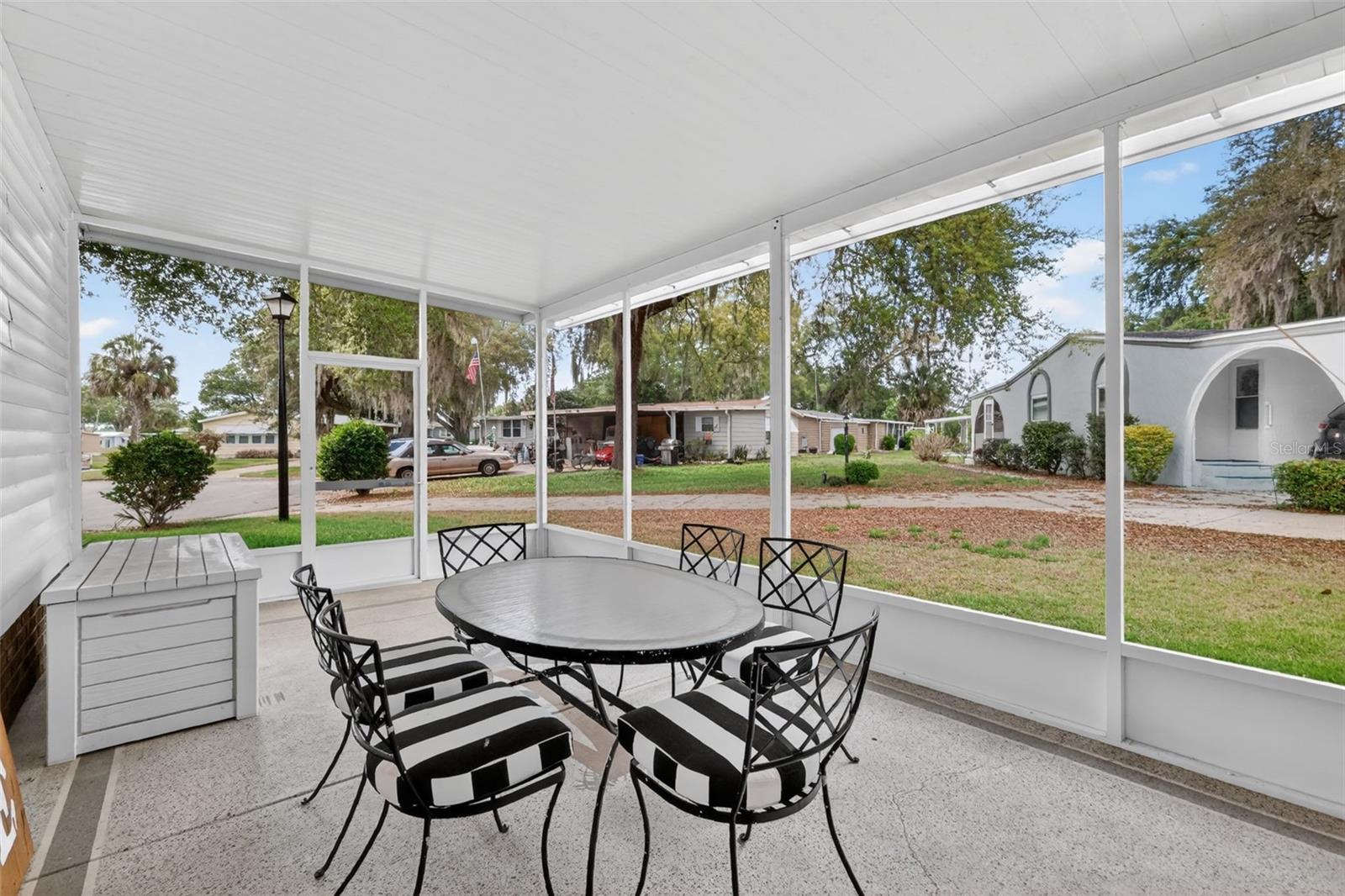 Image 22 of 31 For 705 Devon Drive