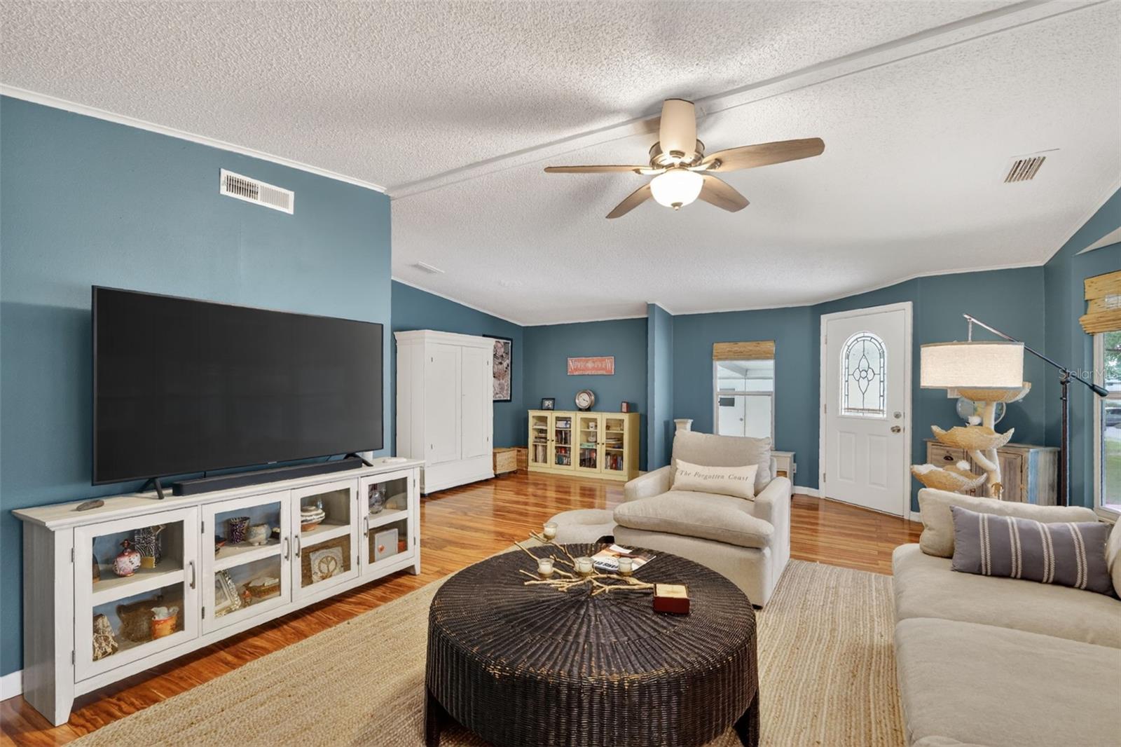 Image 4 of 31 For 705 Devon Drive