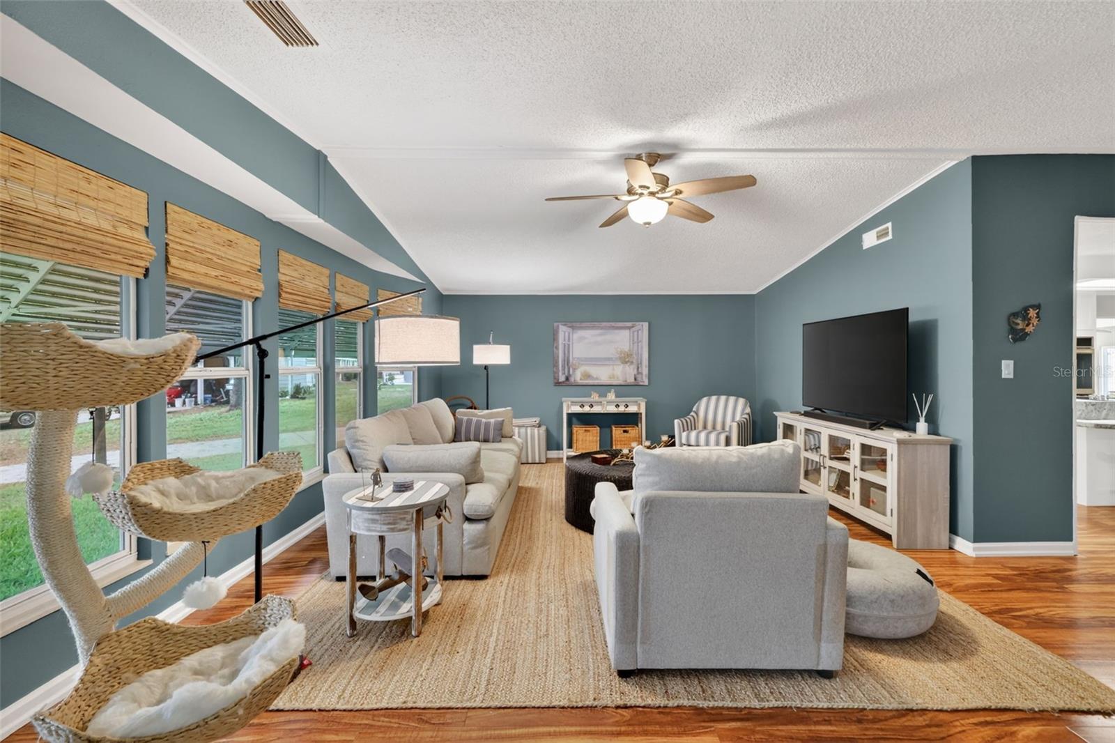 Image 5 of 31 For 705 Devon Drive