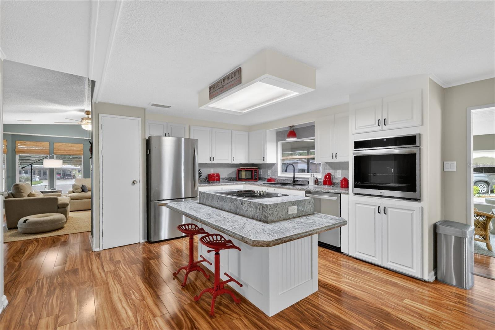 Image 7 of 31 For 705 Devon Drive