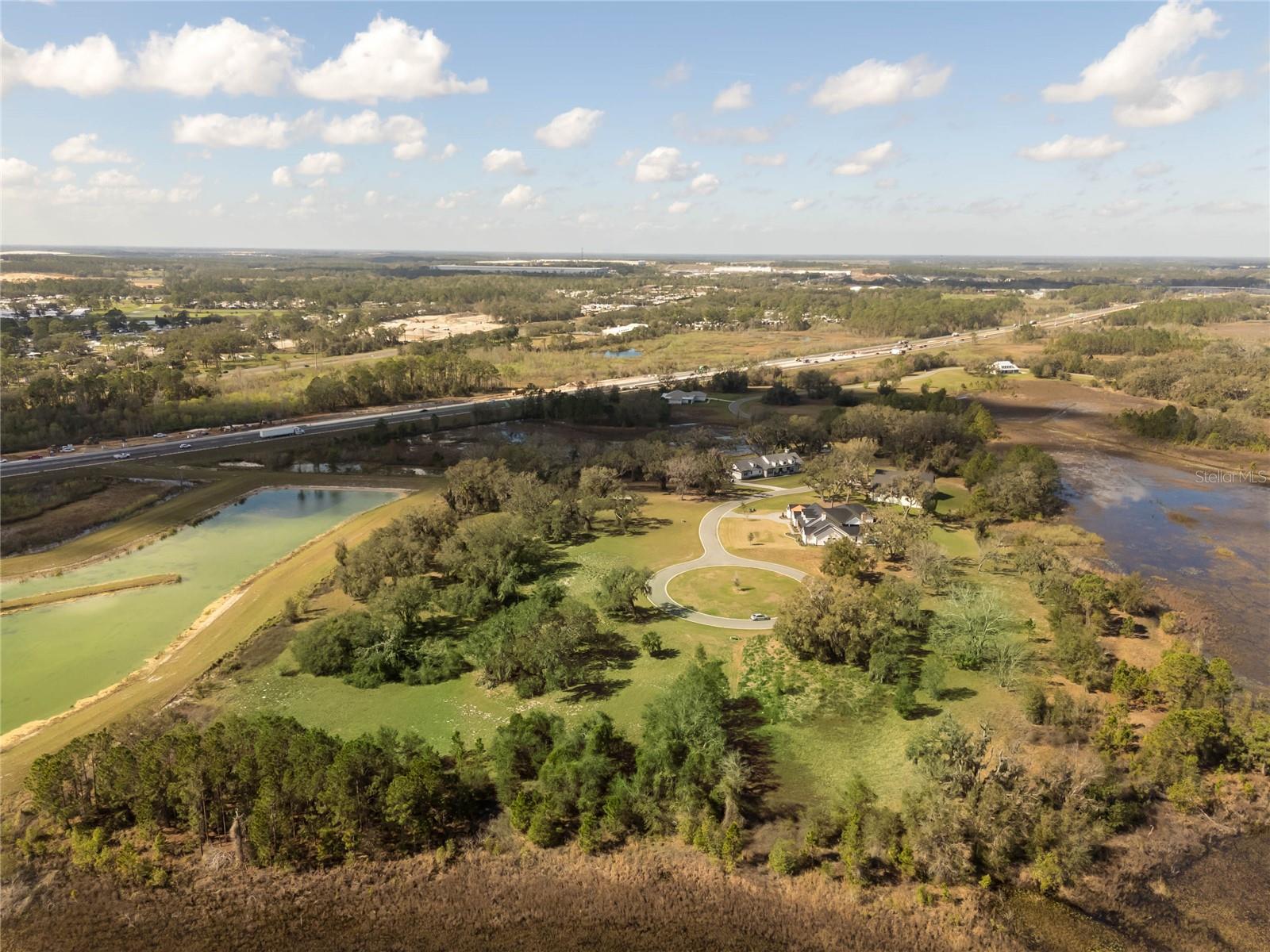 Image 18 of 19 For 476 Long And Winding Rd